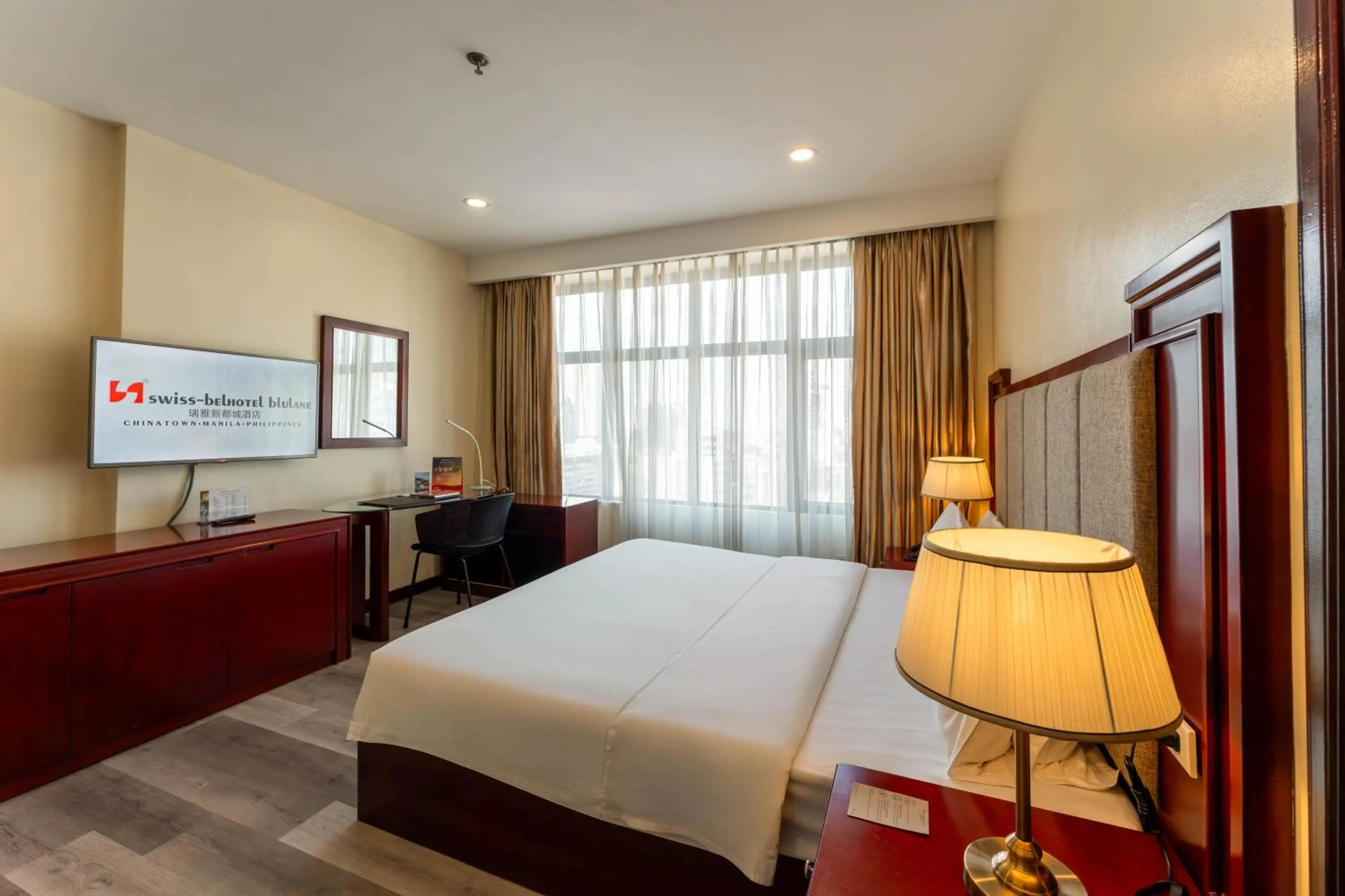 Photo of the whole room, Bed in Swiss-Belhotel Blulane