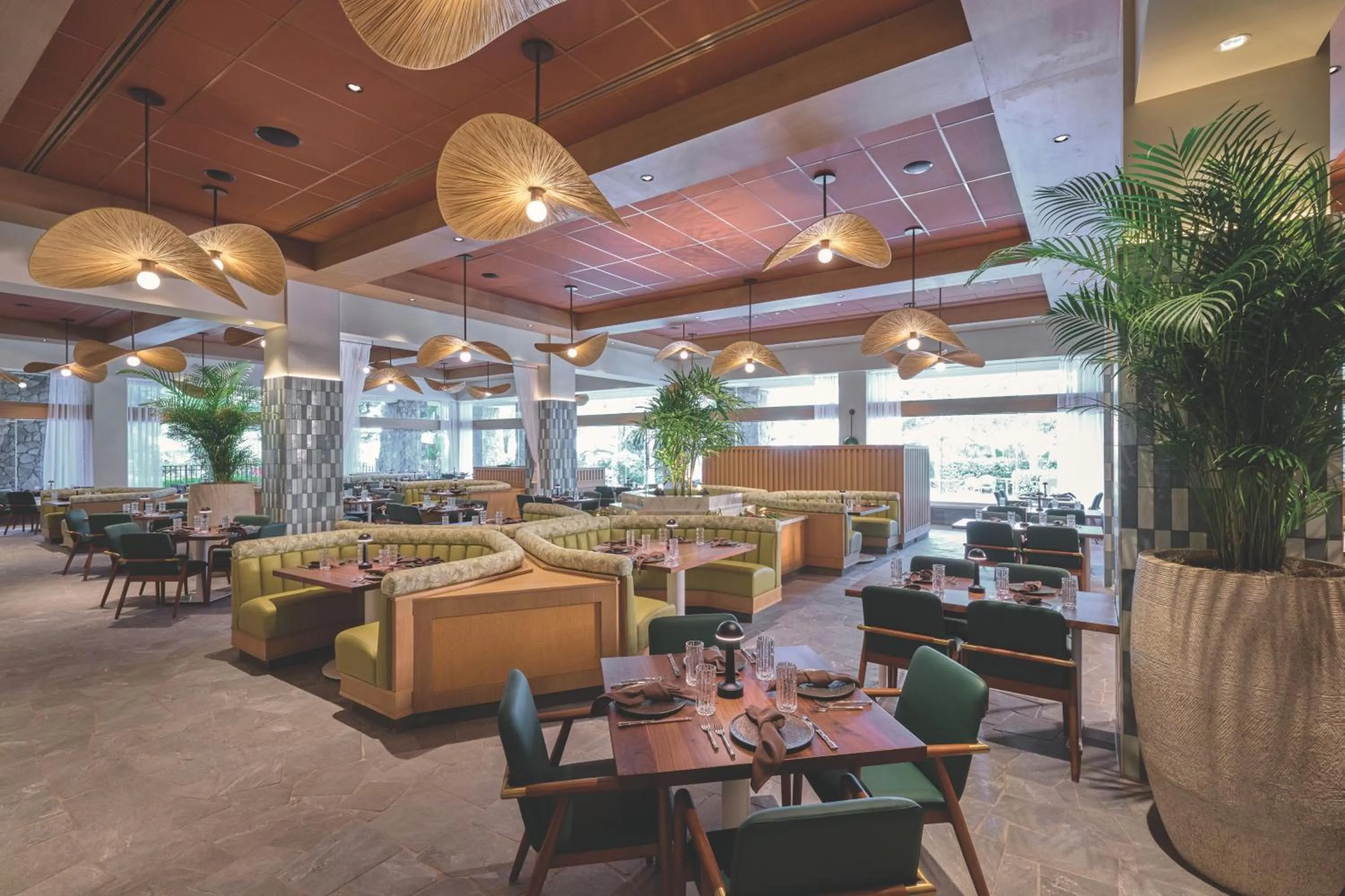 Restaurant/places to eat in Universal's Loews Royal Pacific Resort