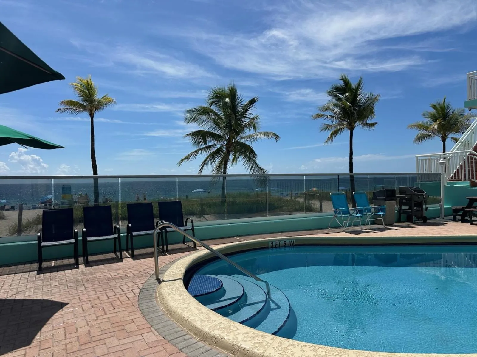 Windjammer Resort and Beach Club