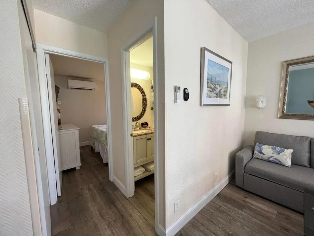 Bed in Windjammer Resort and Beach Club