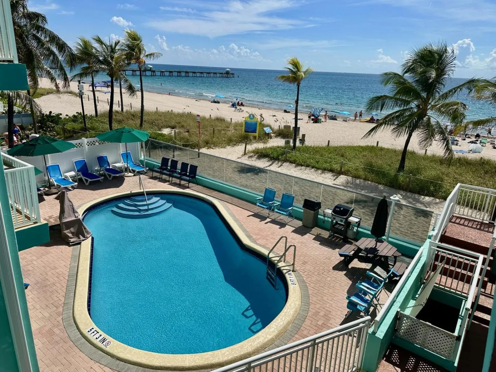 Windjammer Resort and Beach Club