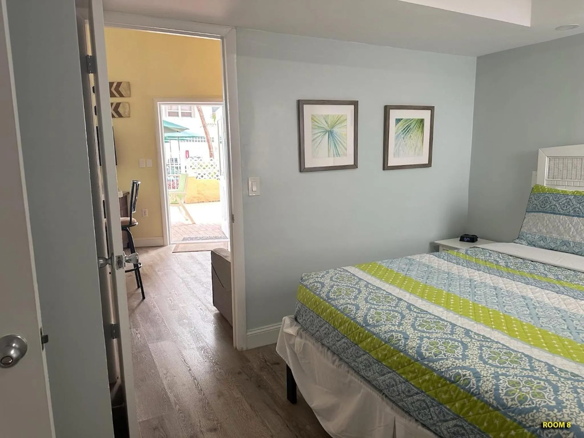 Bed in Windjammer Resort and Beach Club