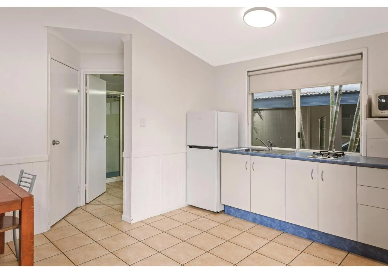 Kitchen or kitchenette in Discovery Parks - Coolwaters, Yeppoon