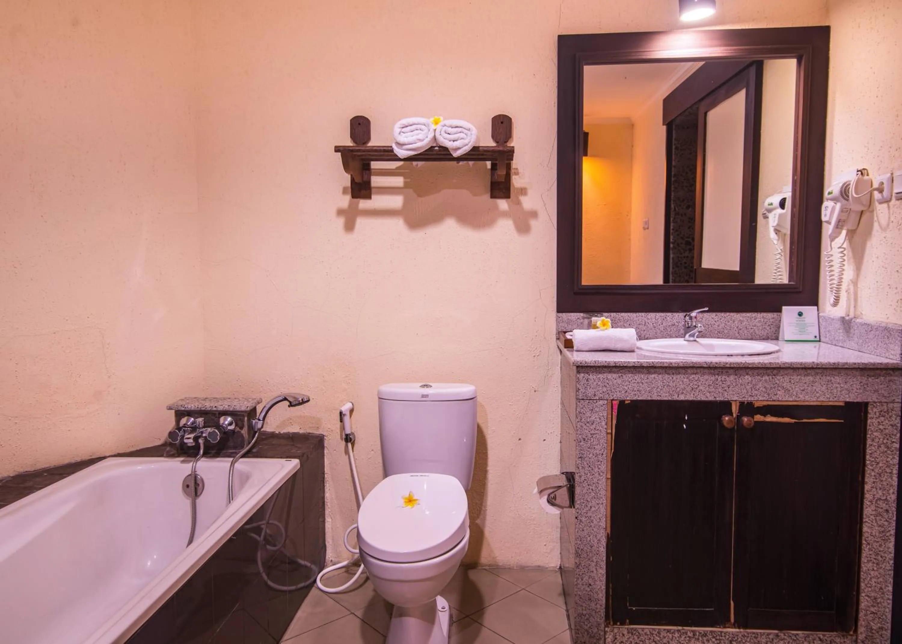 Bathroom in Nugraha Lovina Seaview Resort & Spa