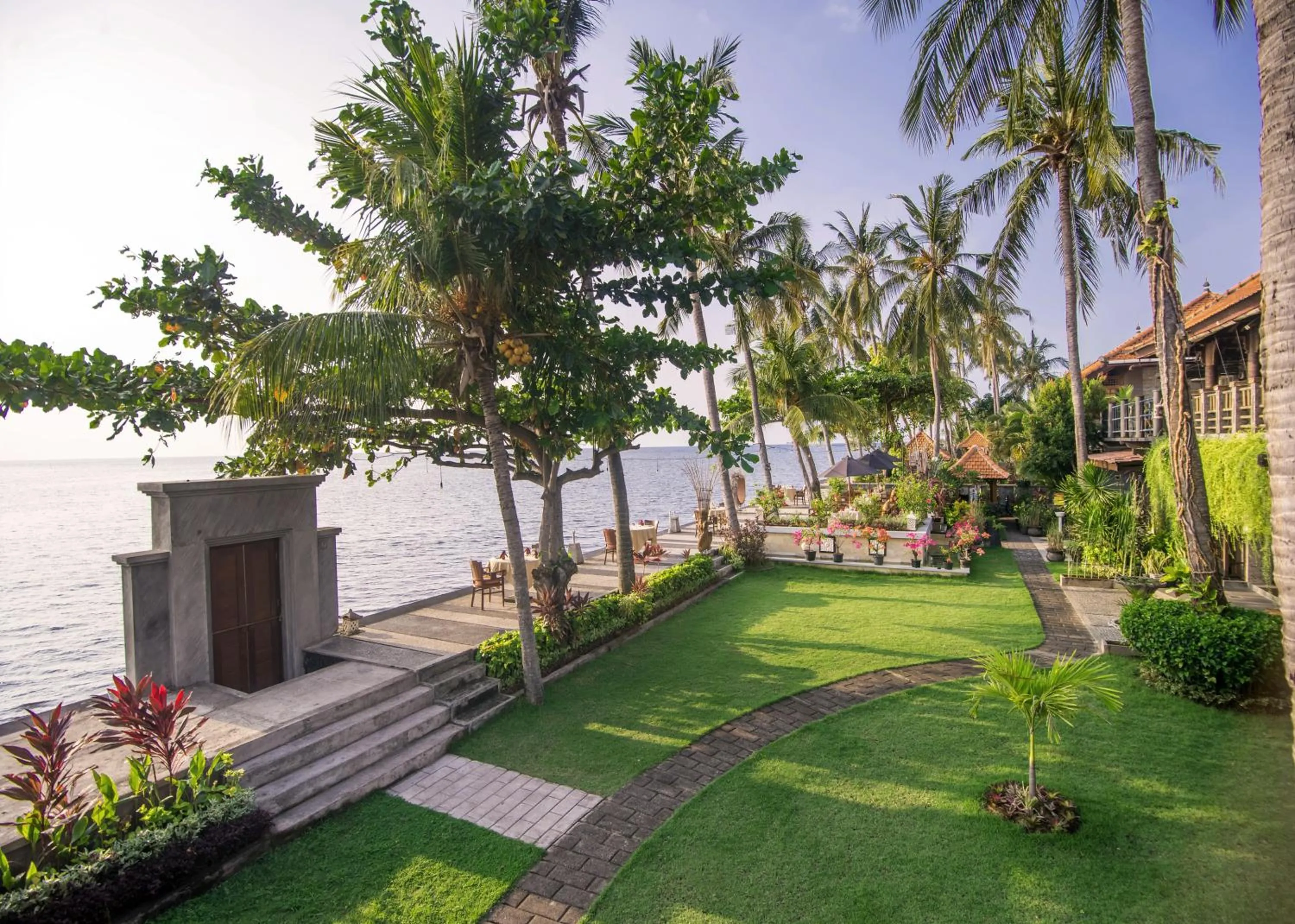 Garden in Nugraha Lovina Seaview Resort & Spa