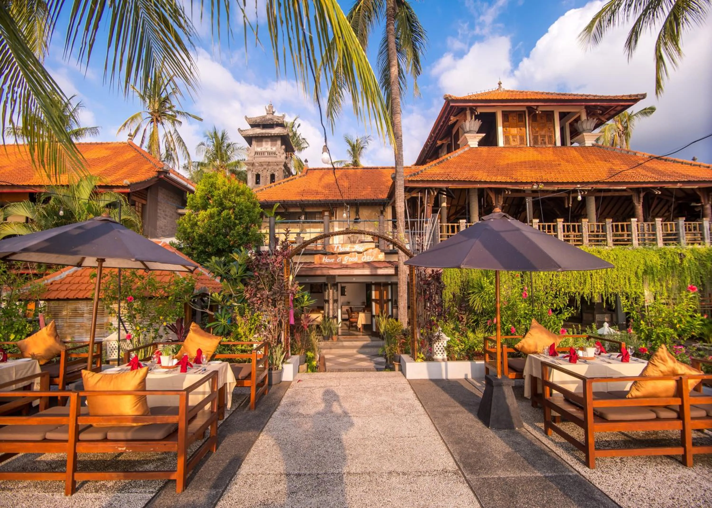 Restaurant/places to eat in Nugraha Lovina Seaview Resort & Spa