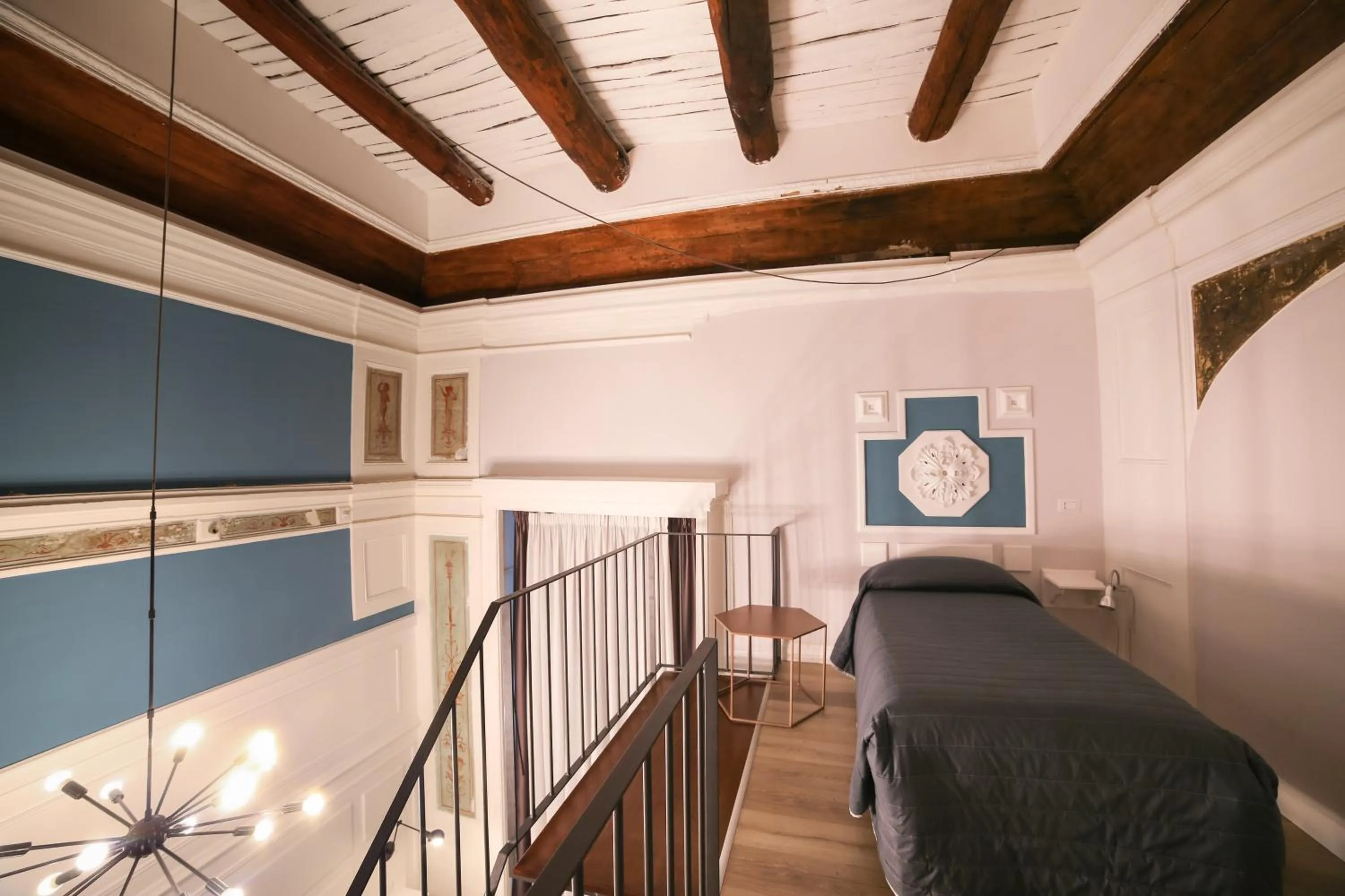 Photo of the whole room, Bed in The Dante House by House In Naples