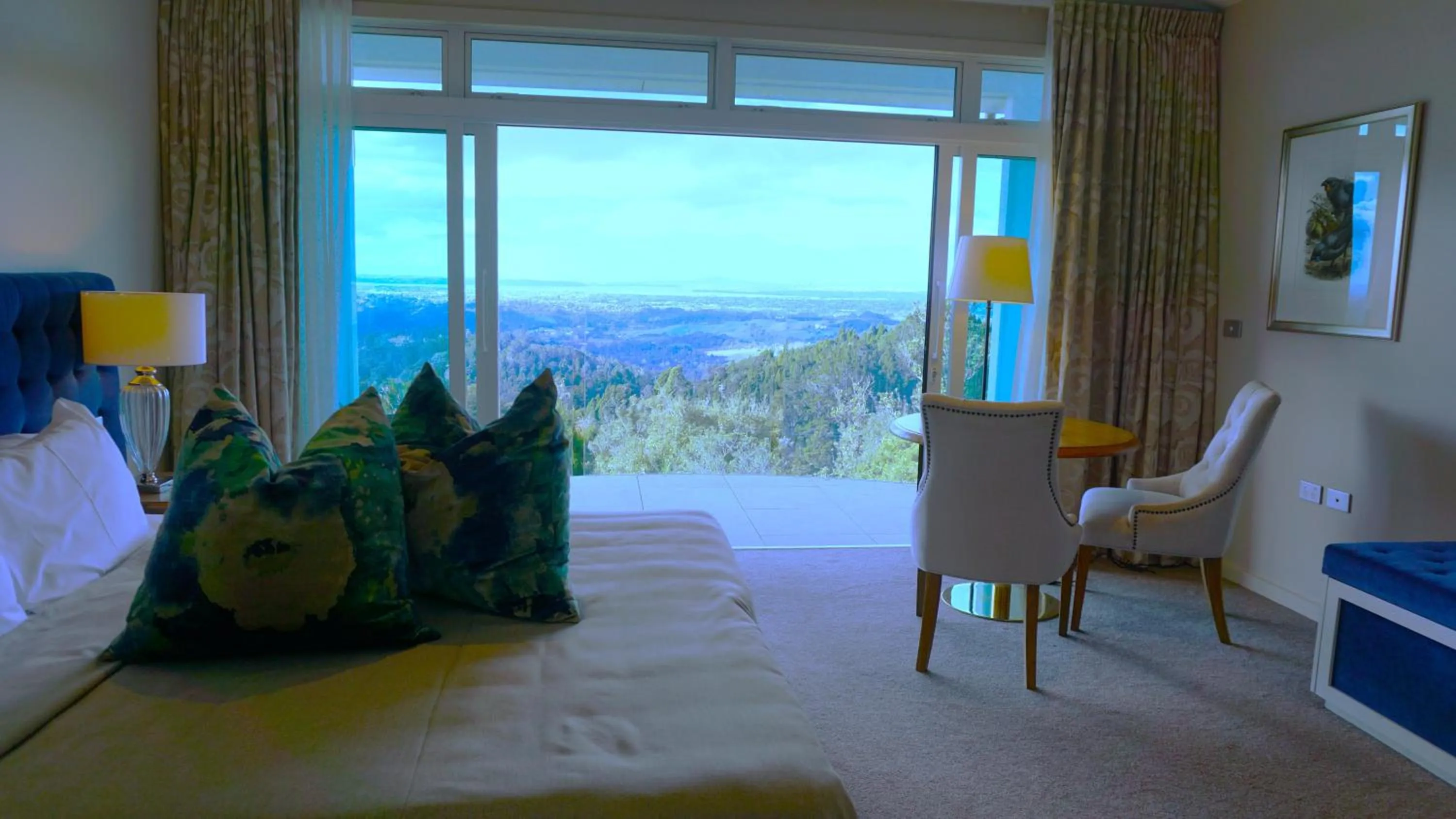 Bed in Waitakere Resort & Spa