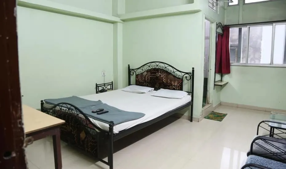 Anand Mahal Hotel