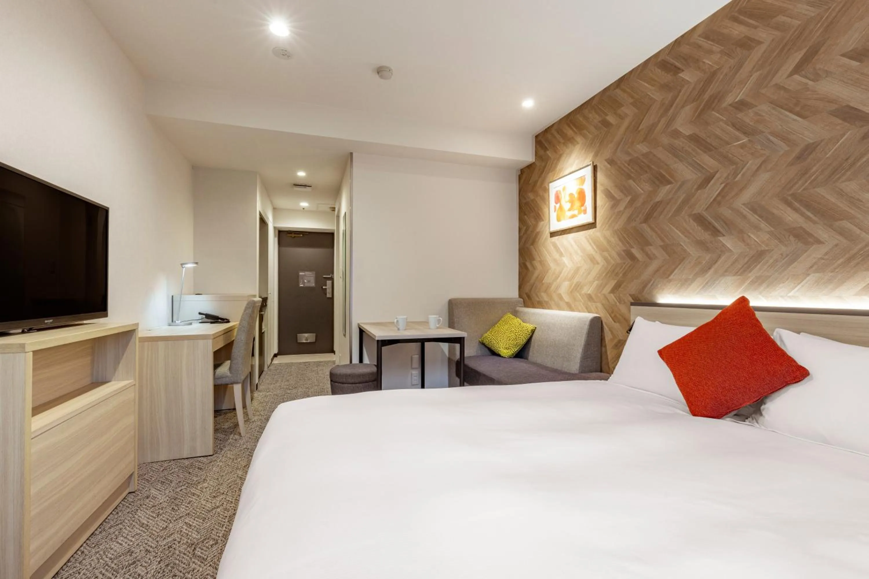 Bed in Tokyu Stay Yotsuya - Shinjuku Area