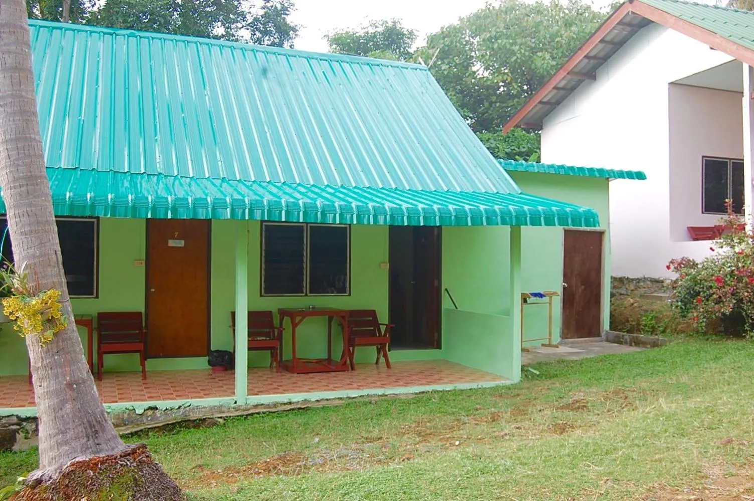 TP Hut Bungalows