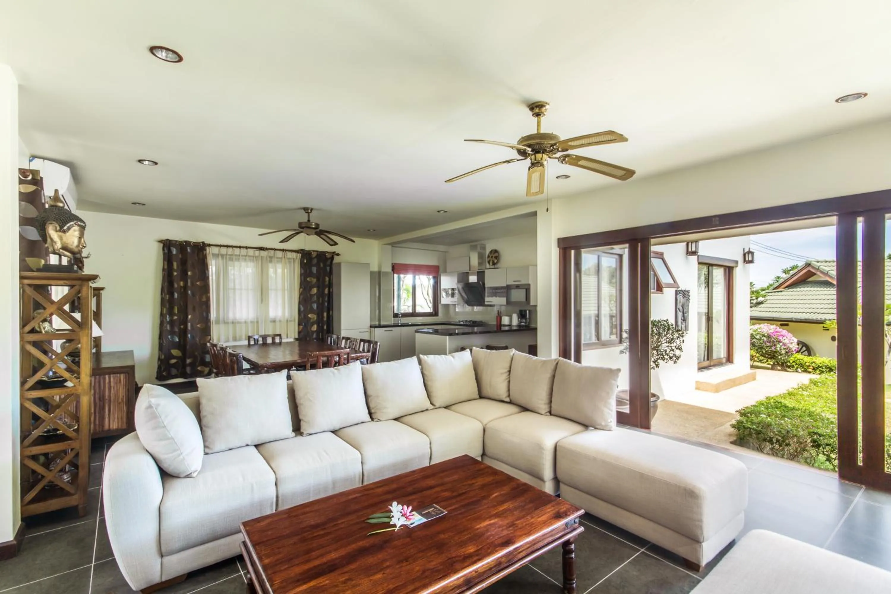 Living room in Idyllic Samui Beach Villa Resort