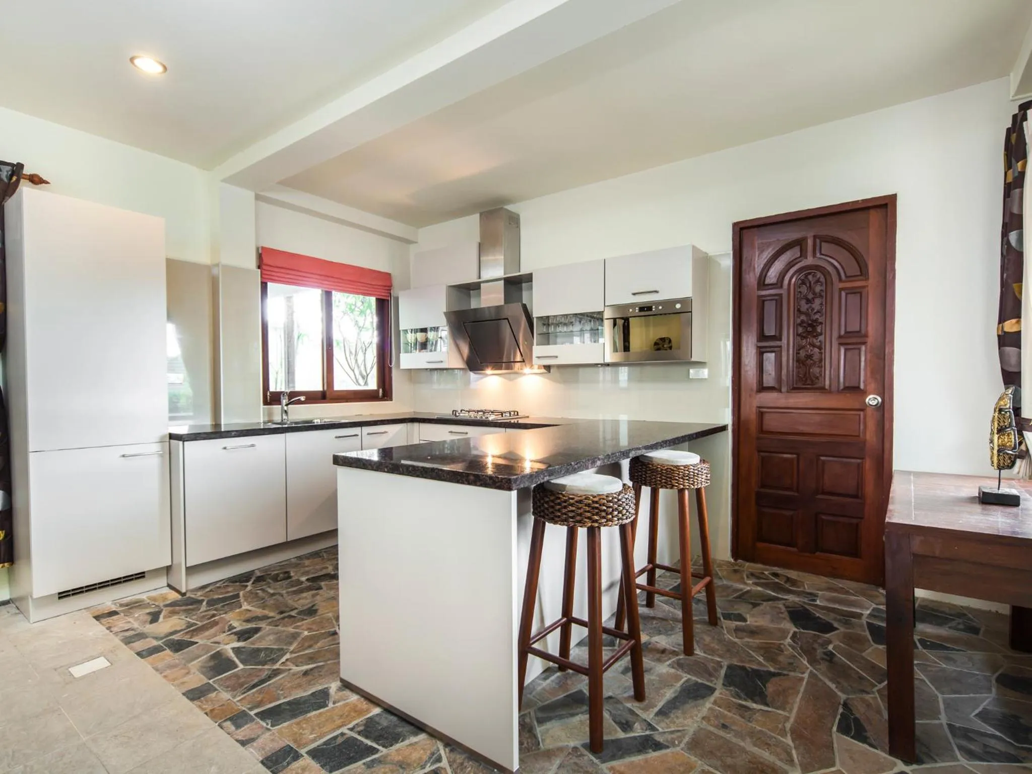 Day in Idyllic Samui Beach Villa Resort