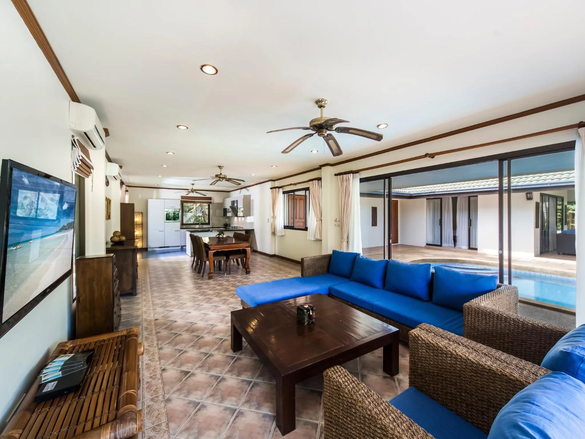 Living room in Idyllic Samui Beach Villa Resort