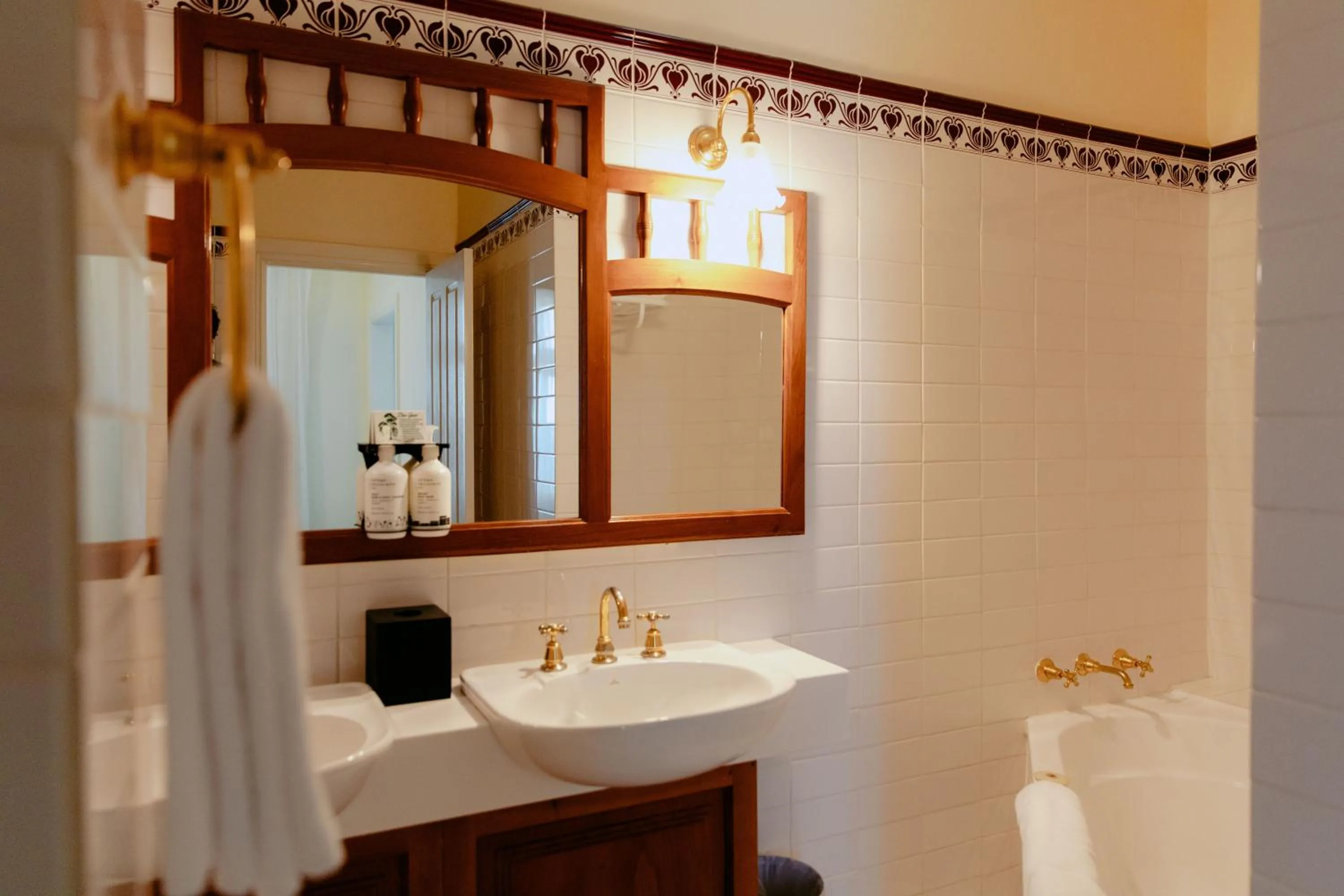 Bathroom in Mountain Heritage Hotel