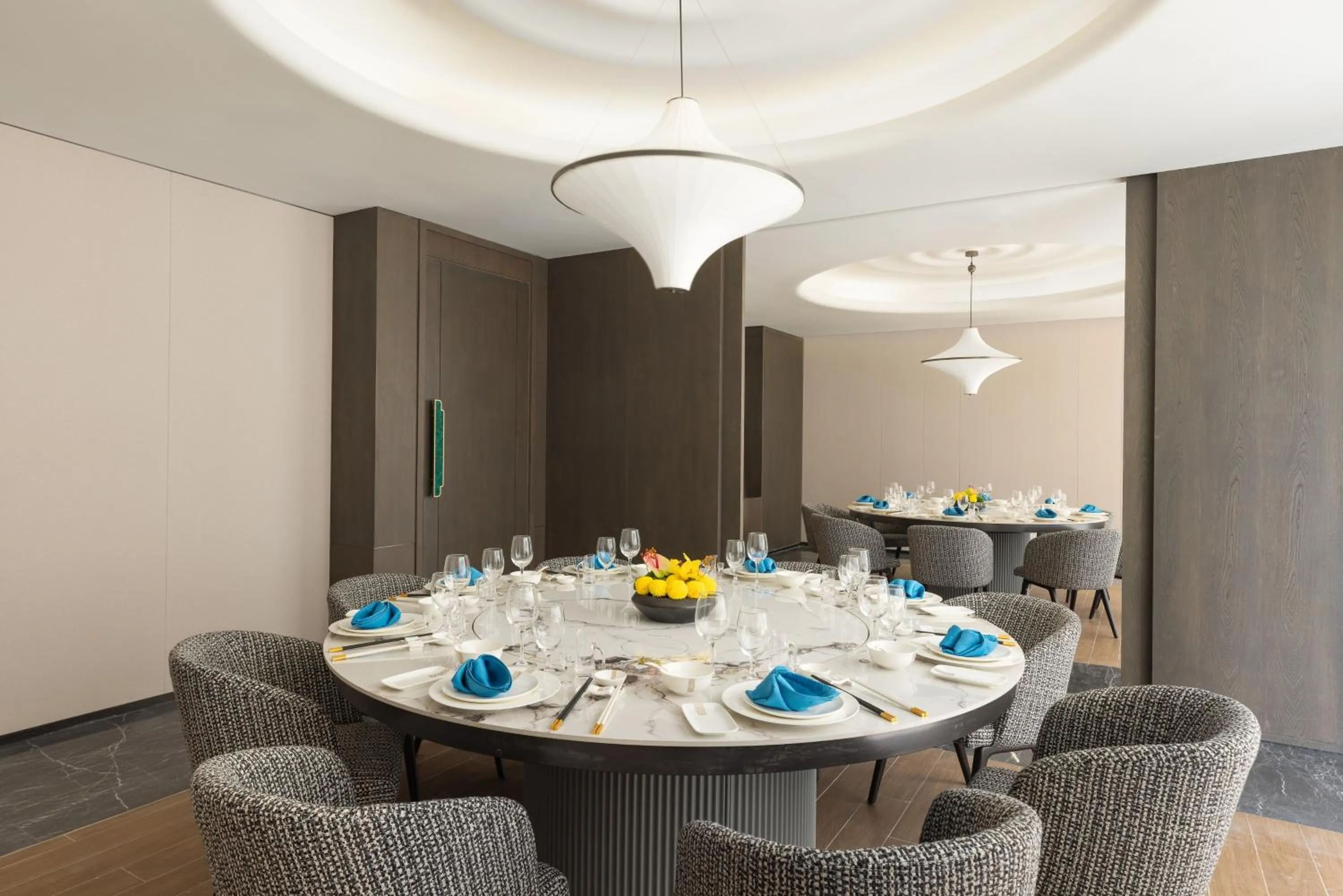 Restaurant/places to eat in voco Suzhou Guanqian Street by IHG