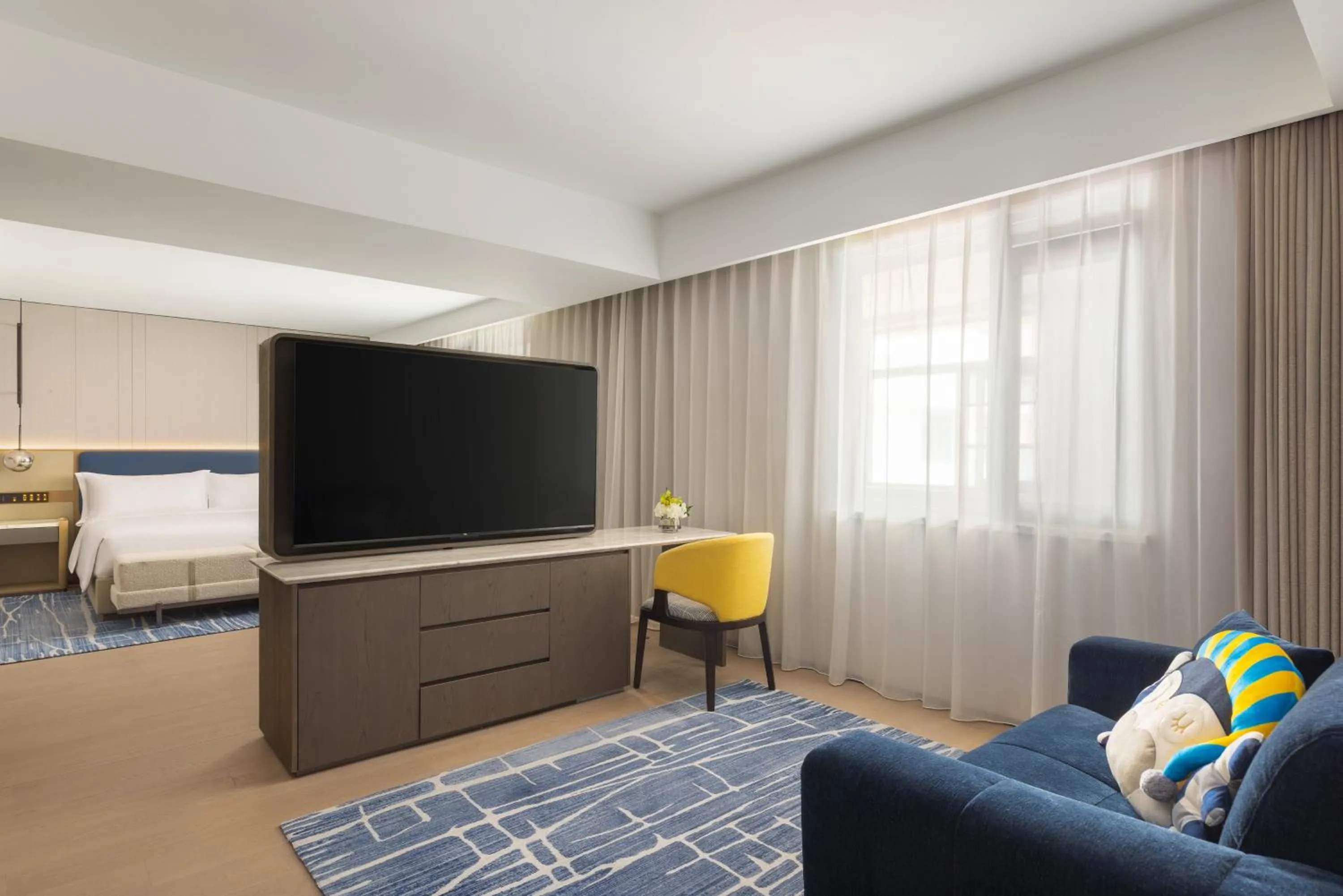 Photo of the whole room, Bed in voco Suzhou Guanqian Street by IHG