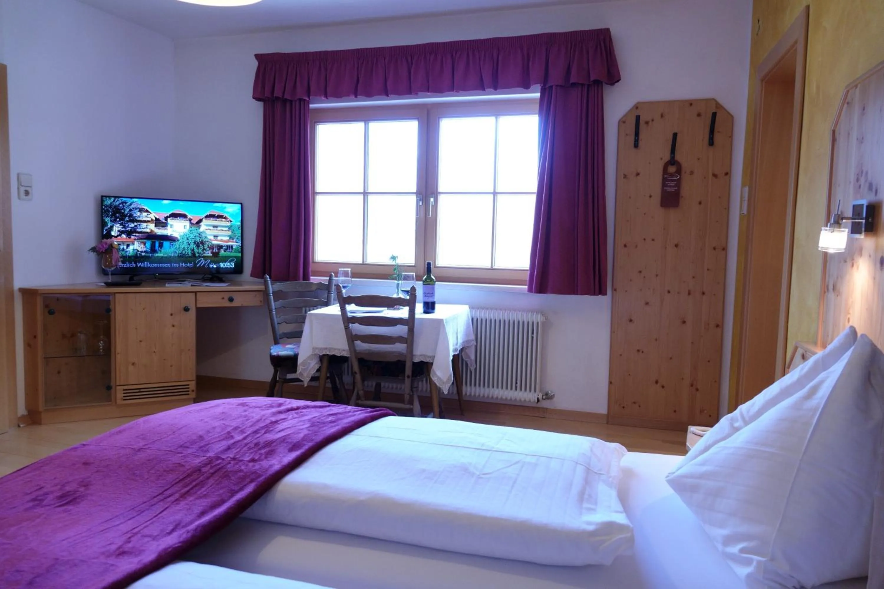 Bed in Hotel Malteinerhof