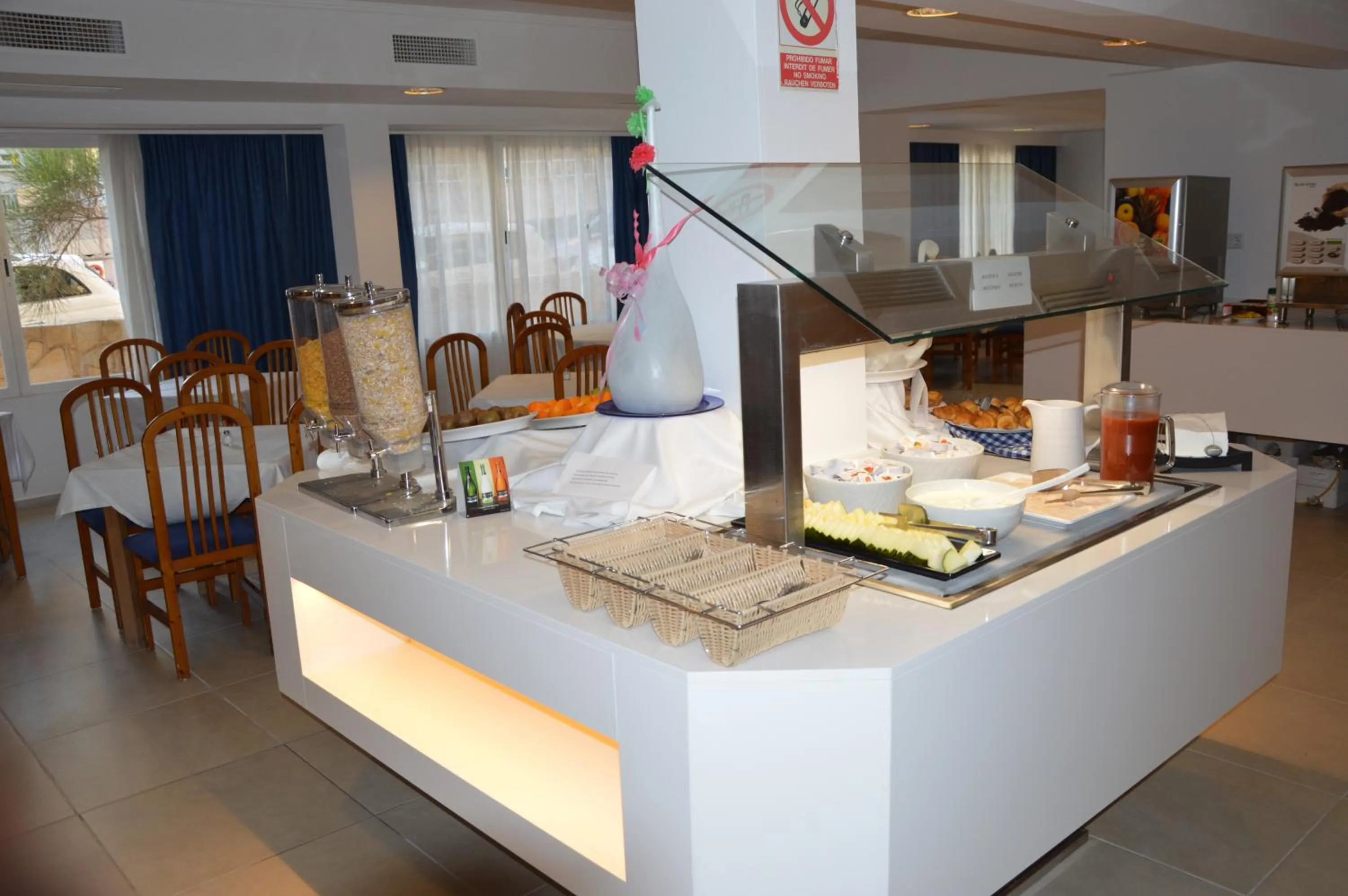 Food in Hotel Sant Jordi