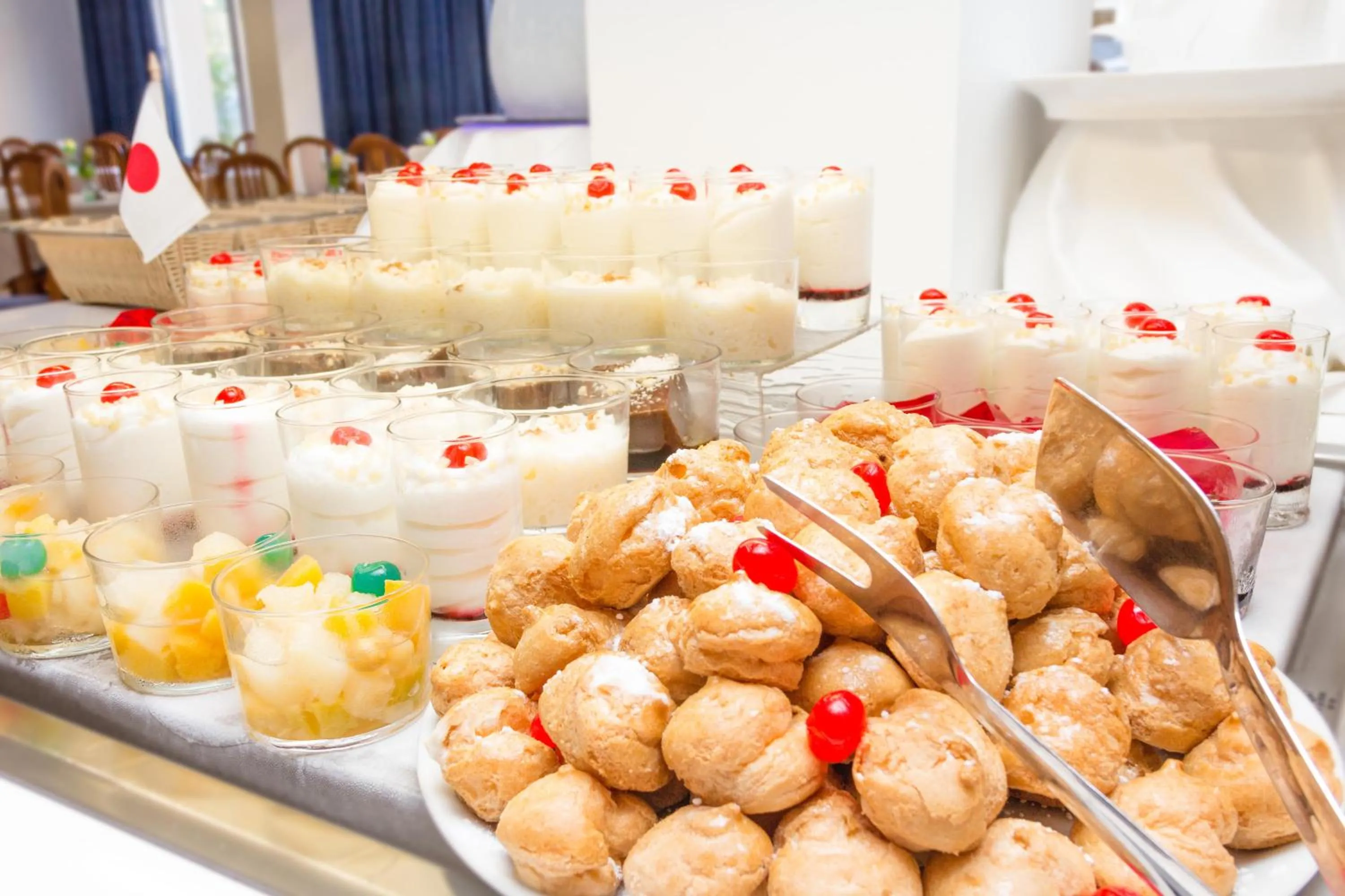 Restaurant/places to eat in Hotel Sant Jordi