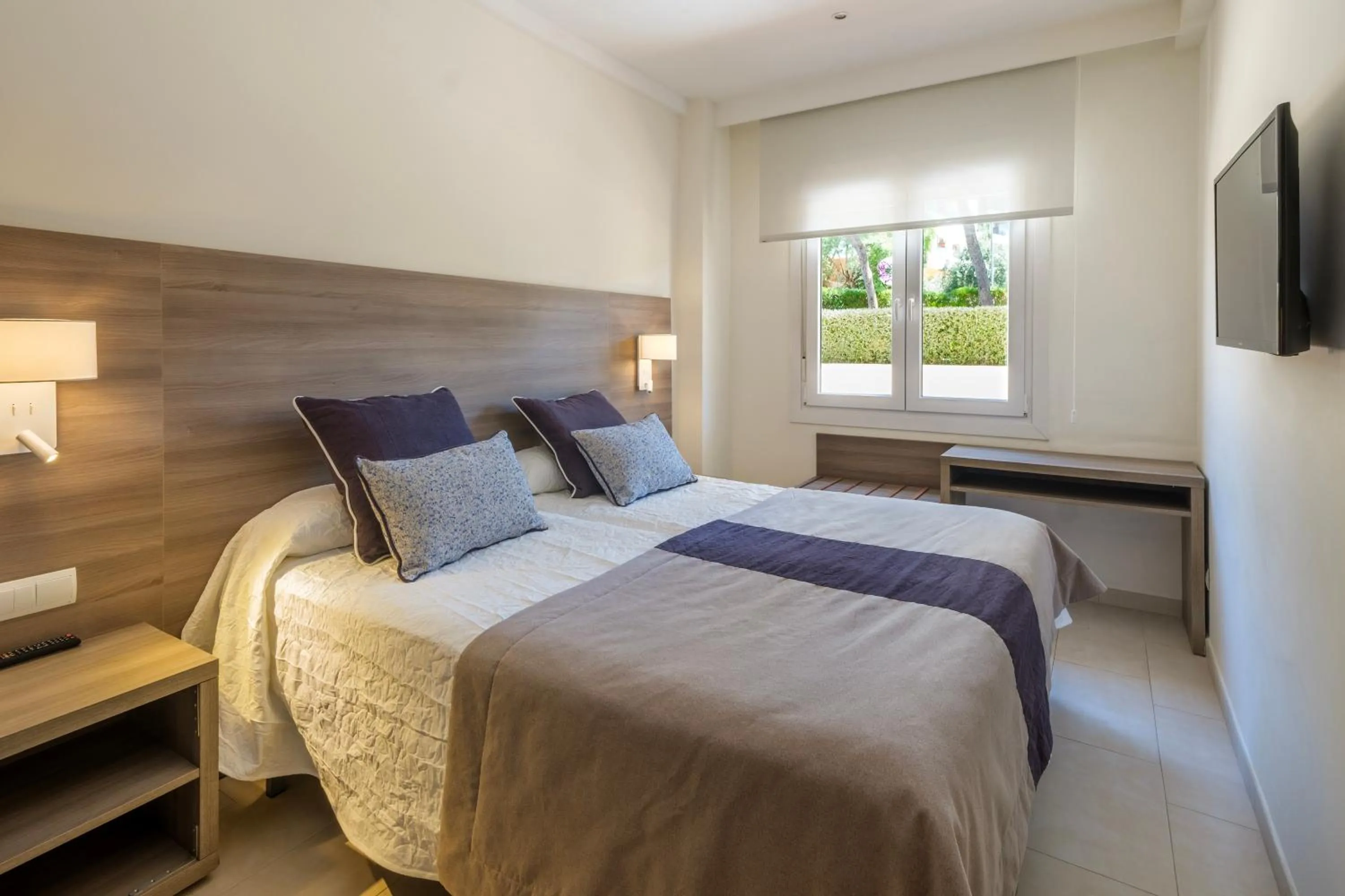 Bedroom, Bed in Cabot Tres Torres Apartamentos