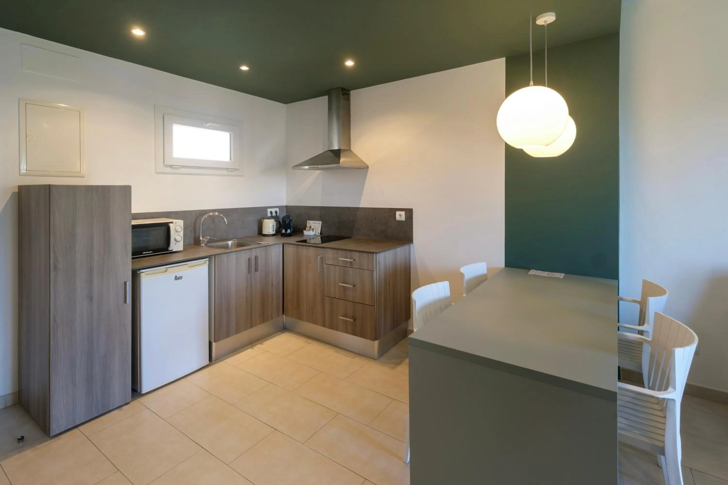 Kitchen or kitchenette in Cabot Tres Torres Apartamentos