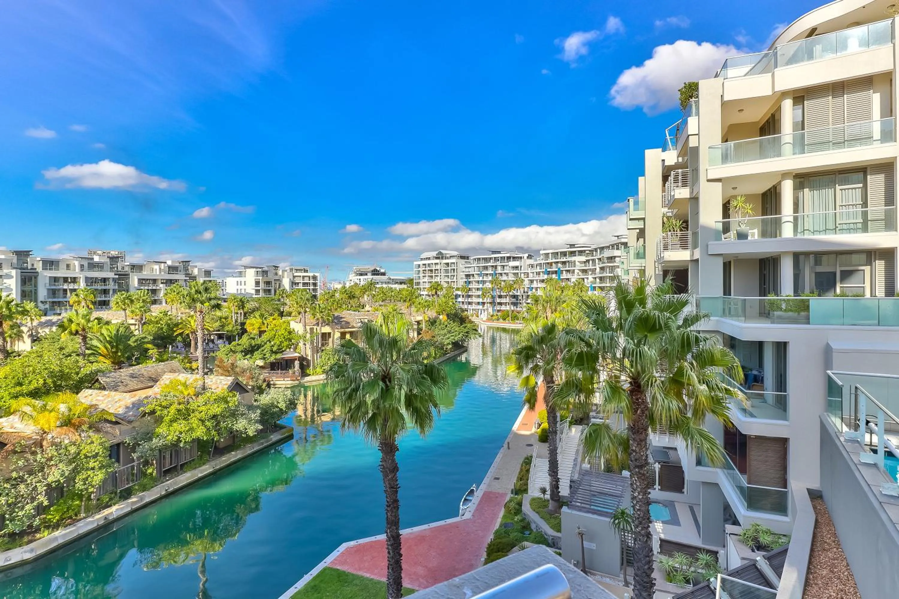 Property building in Lawhill Luxury Apartments - V & A Waterfront