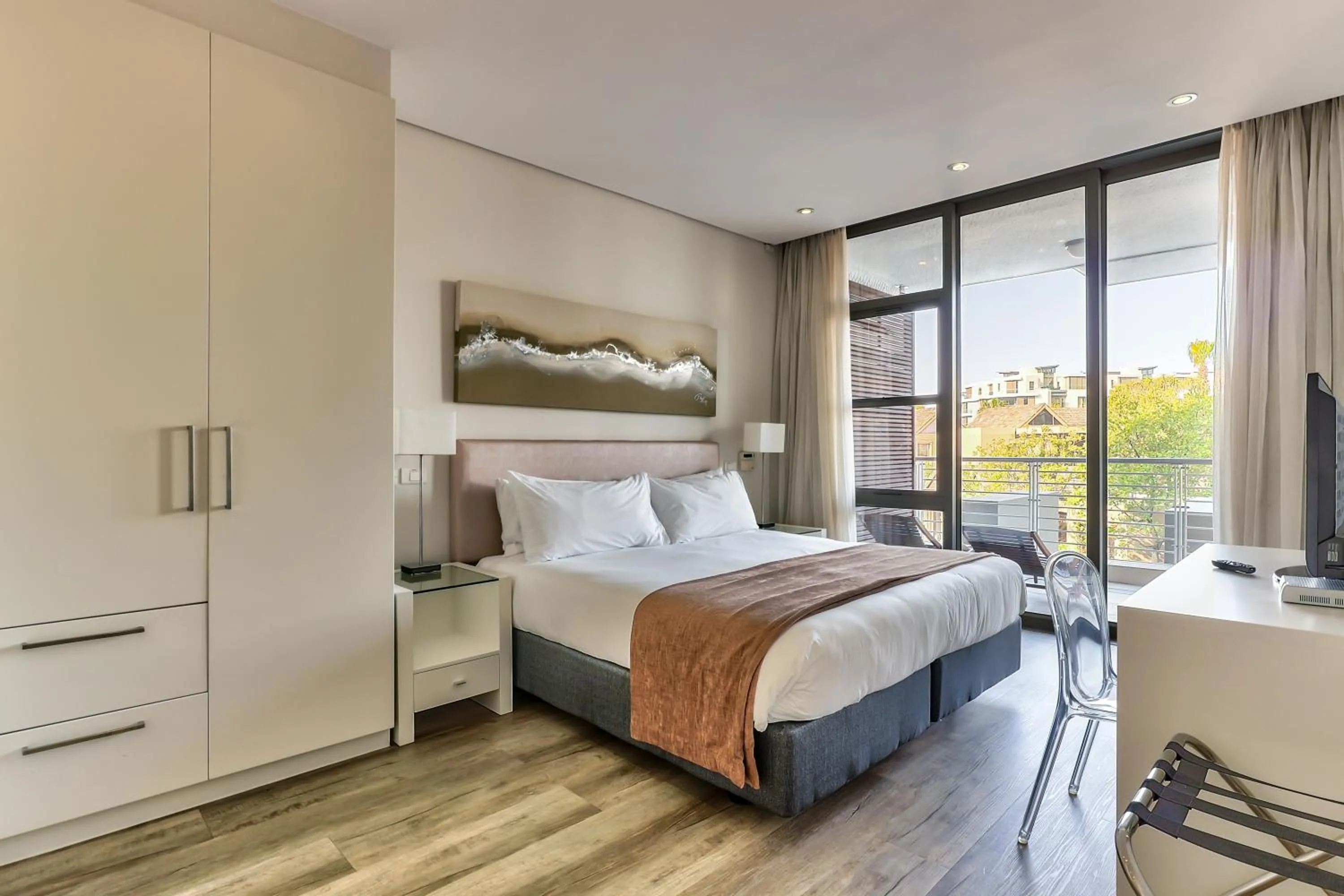 Bedroom, Bed in Lawhill Luxury Apartments - V & A Waterfront