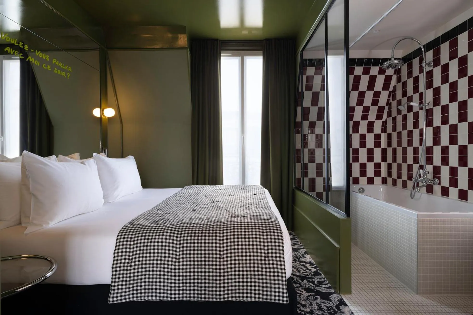 Bed in Hôtel La Conversation