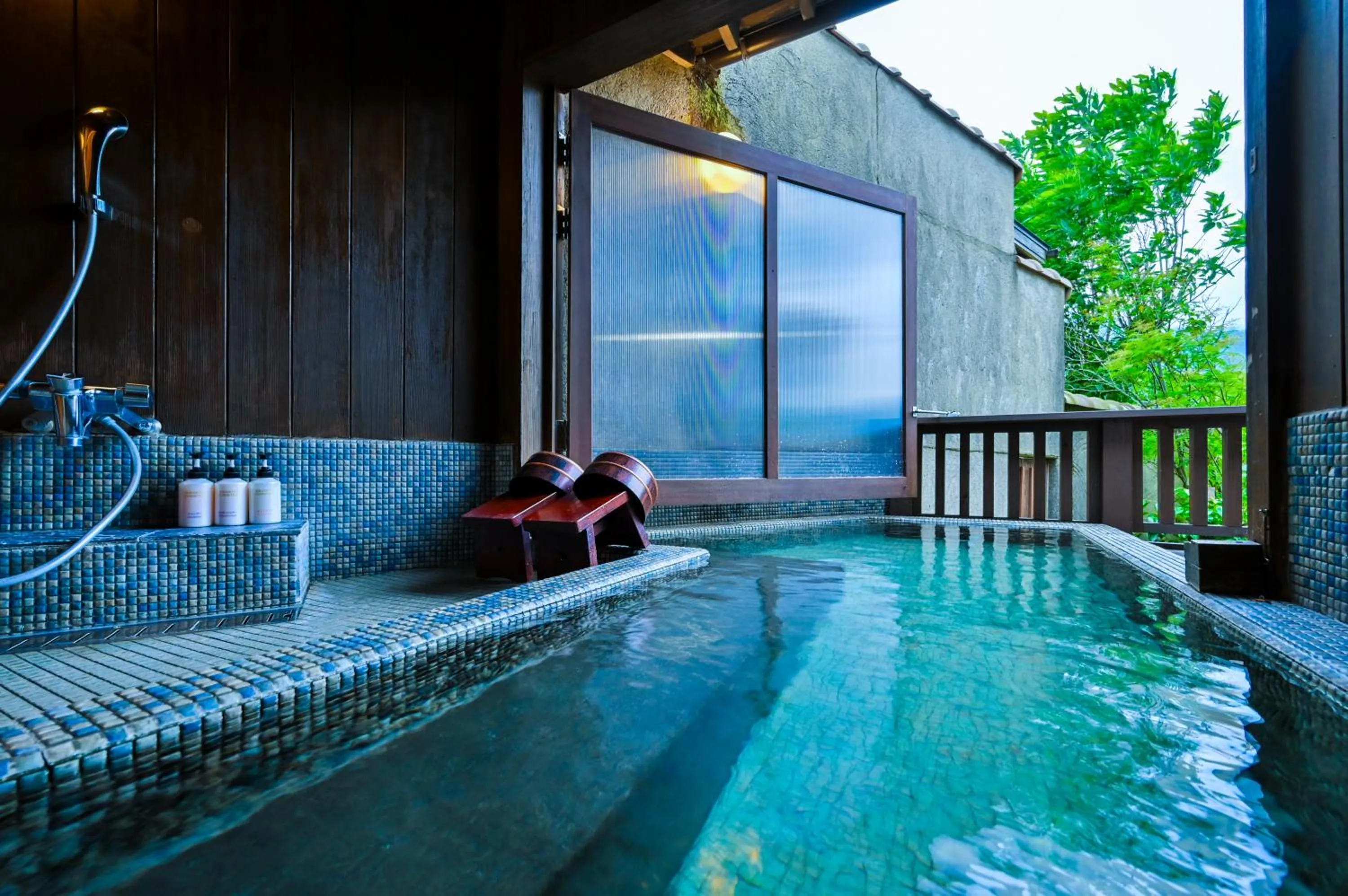 Open Air Bath in Ikkoten