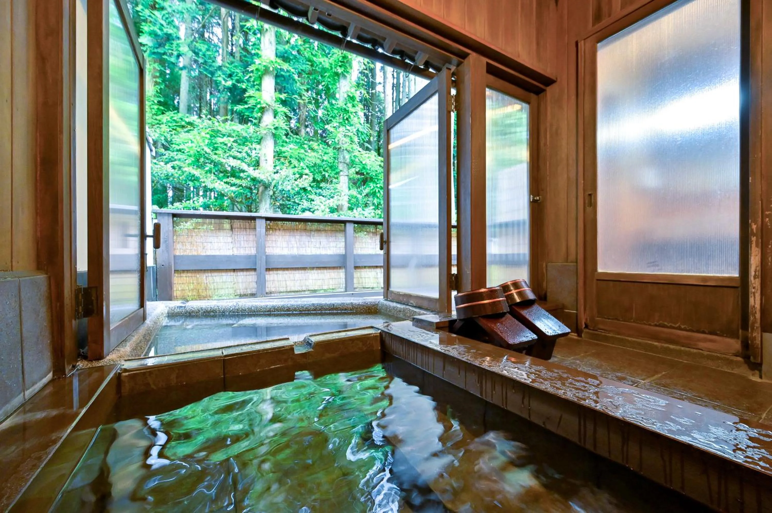 Open Air Bath in Ikkoten