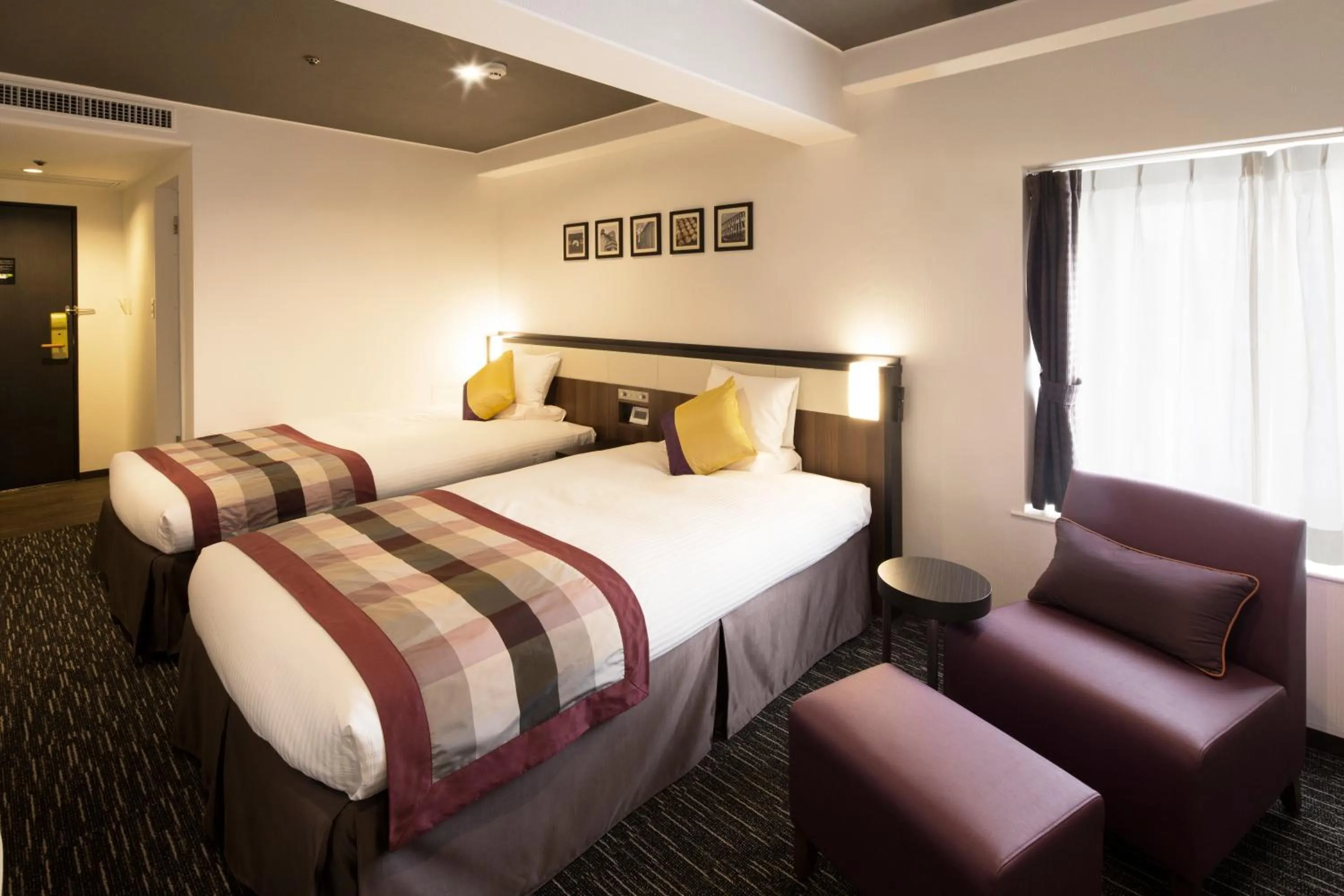 Photo of the whole room, Bed in HOTEL MYSTAYS Shinsaibashi