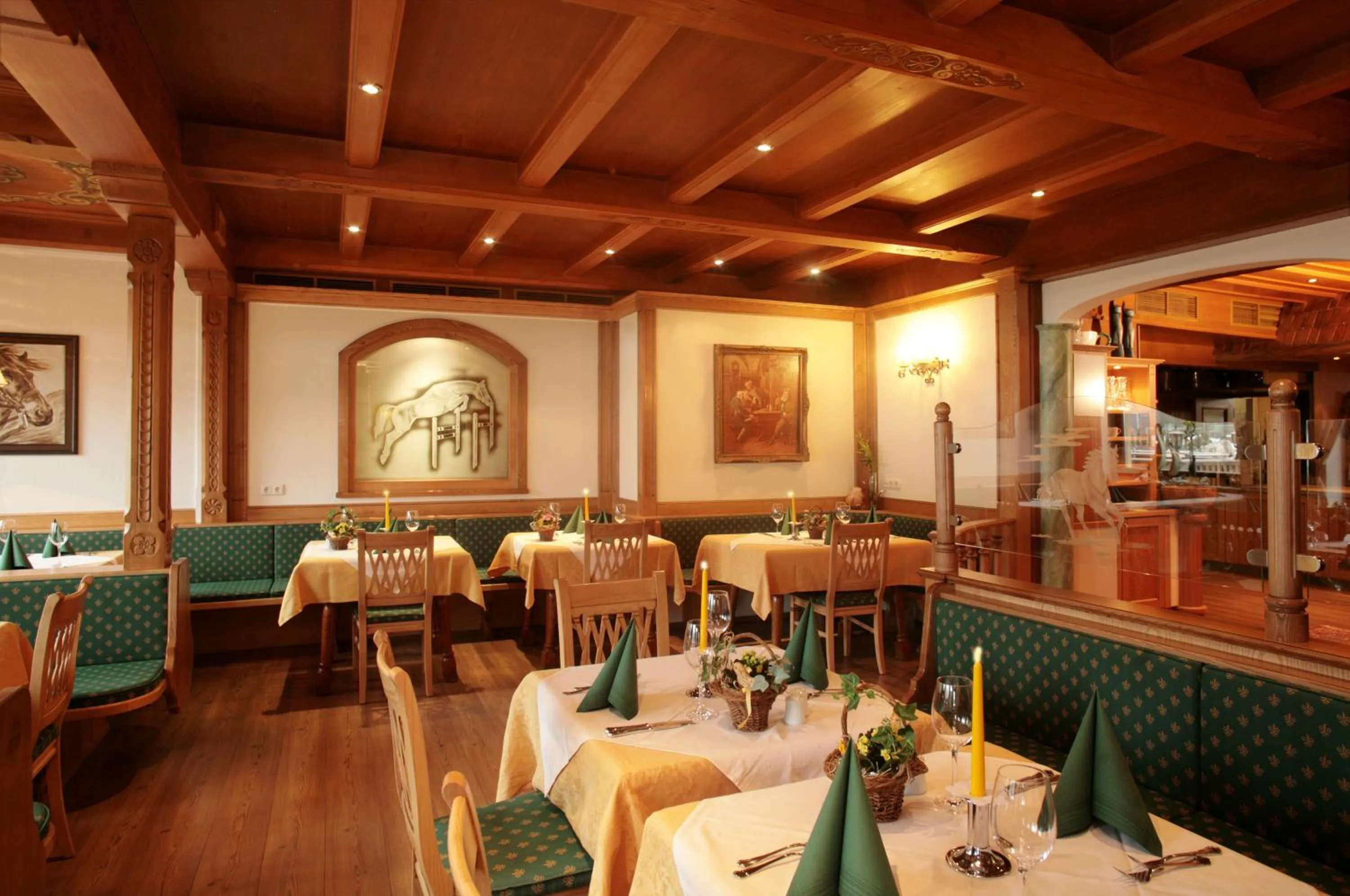 Restaurant/places to eat in Landhotel Strasserwirt