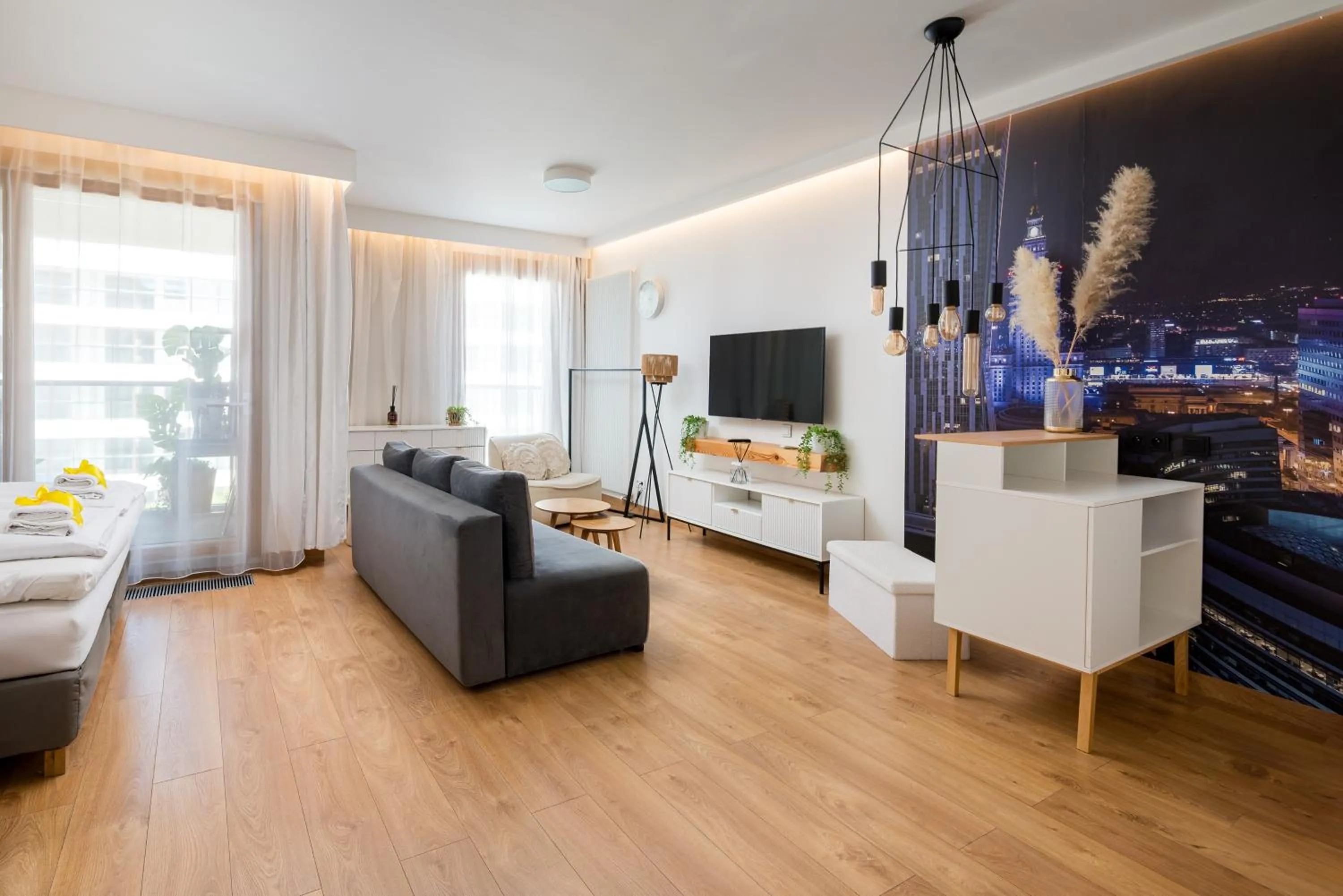 Seating area in ApartHotel Kolejowa Apartamenty