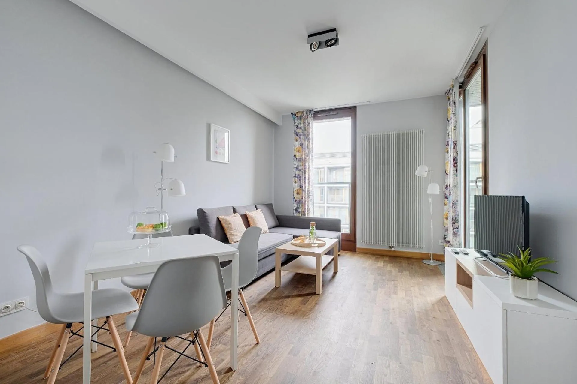 Living room in ApartHotel Kolejowa Apartamenty