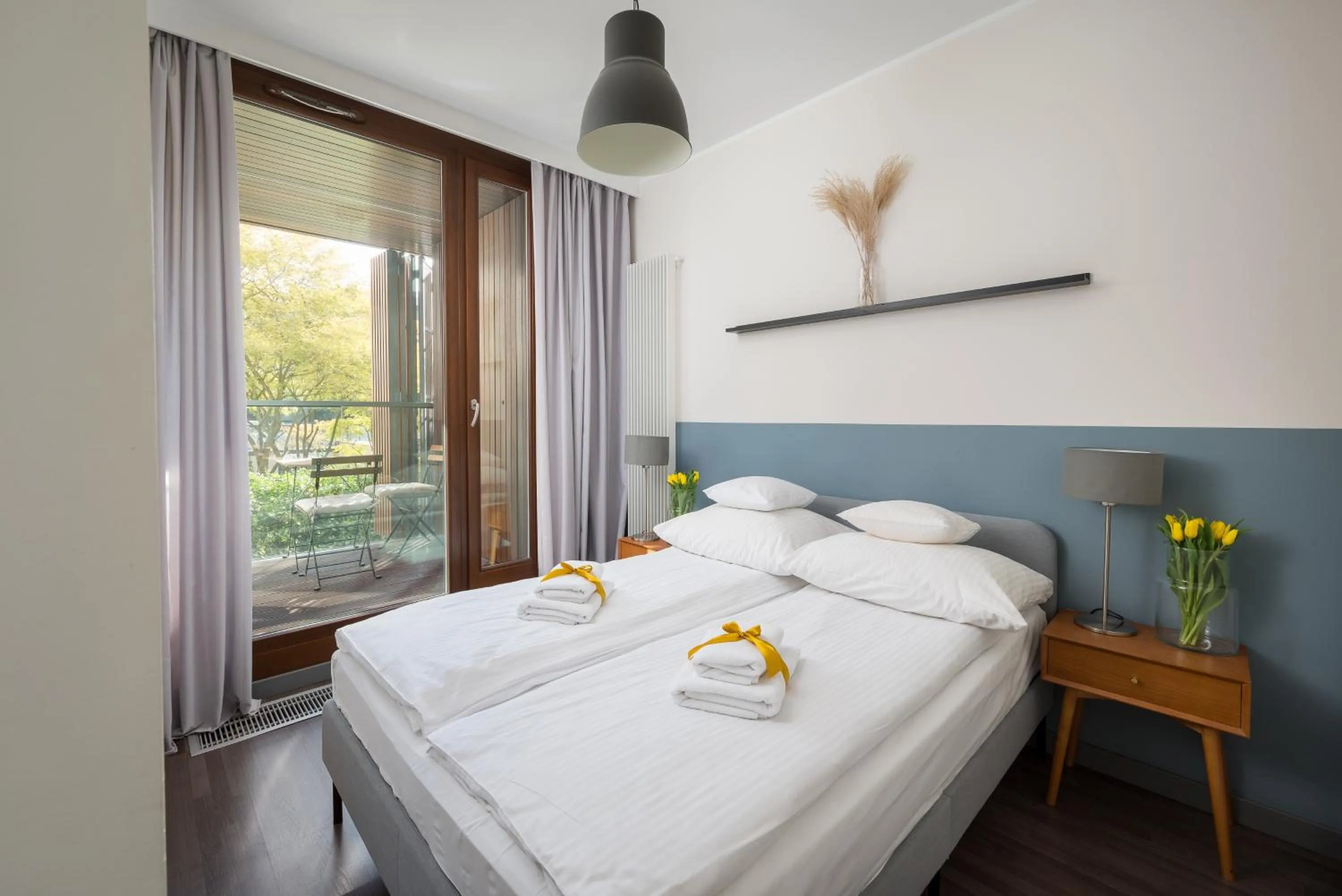 Bedroom, Bed in ApartHotel Kolejowa Apartamenty