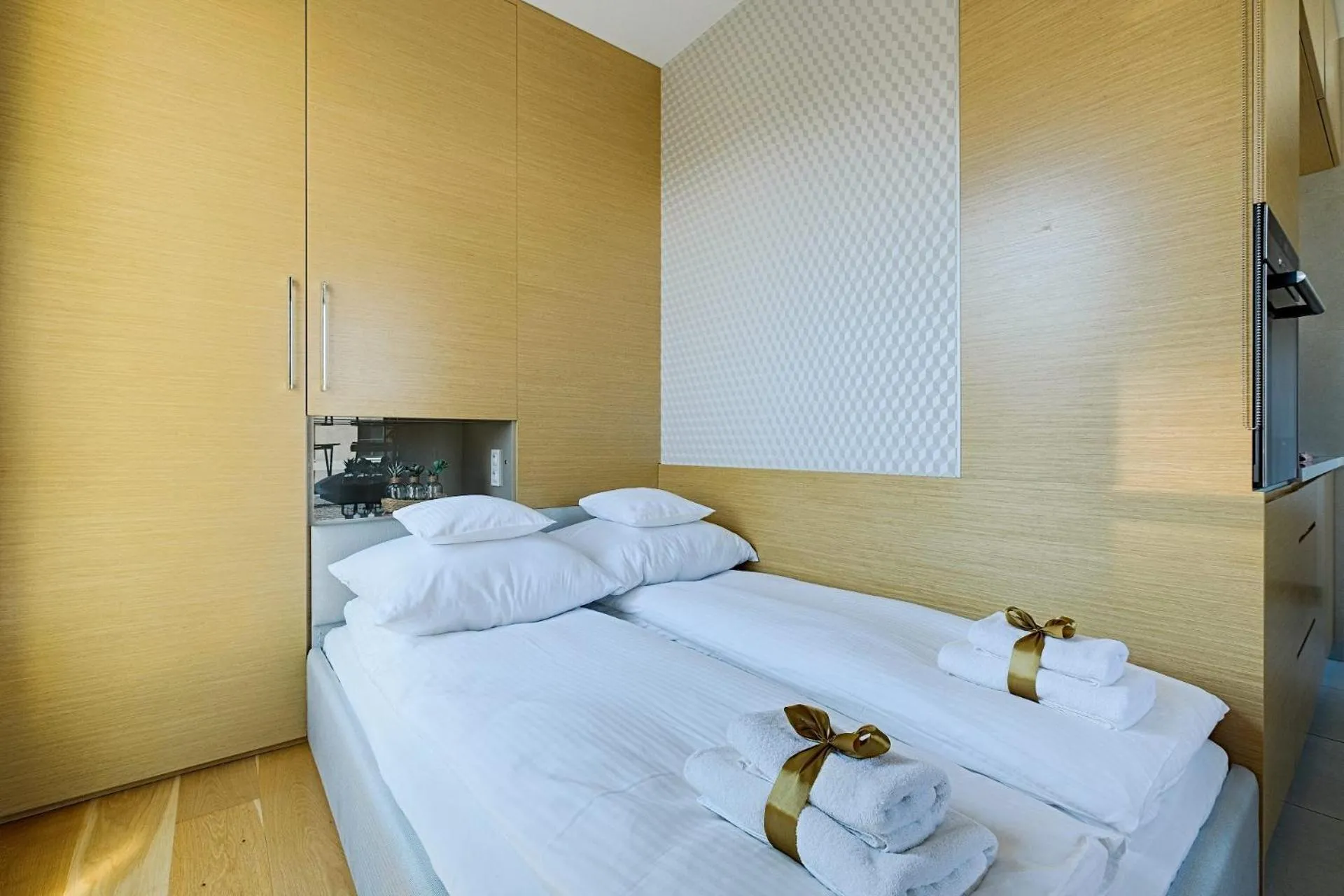 Bedroom, Bed in ApartHotel Kolejowa Apartamenty