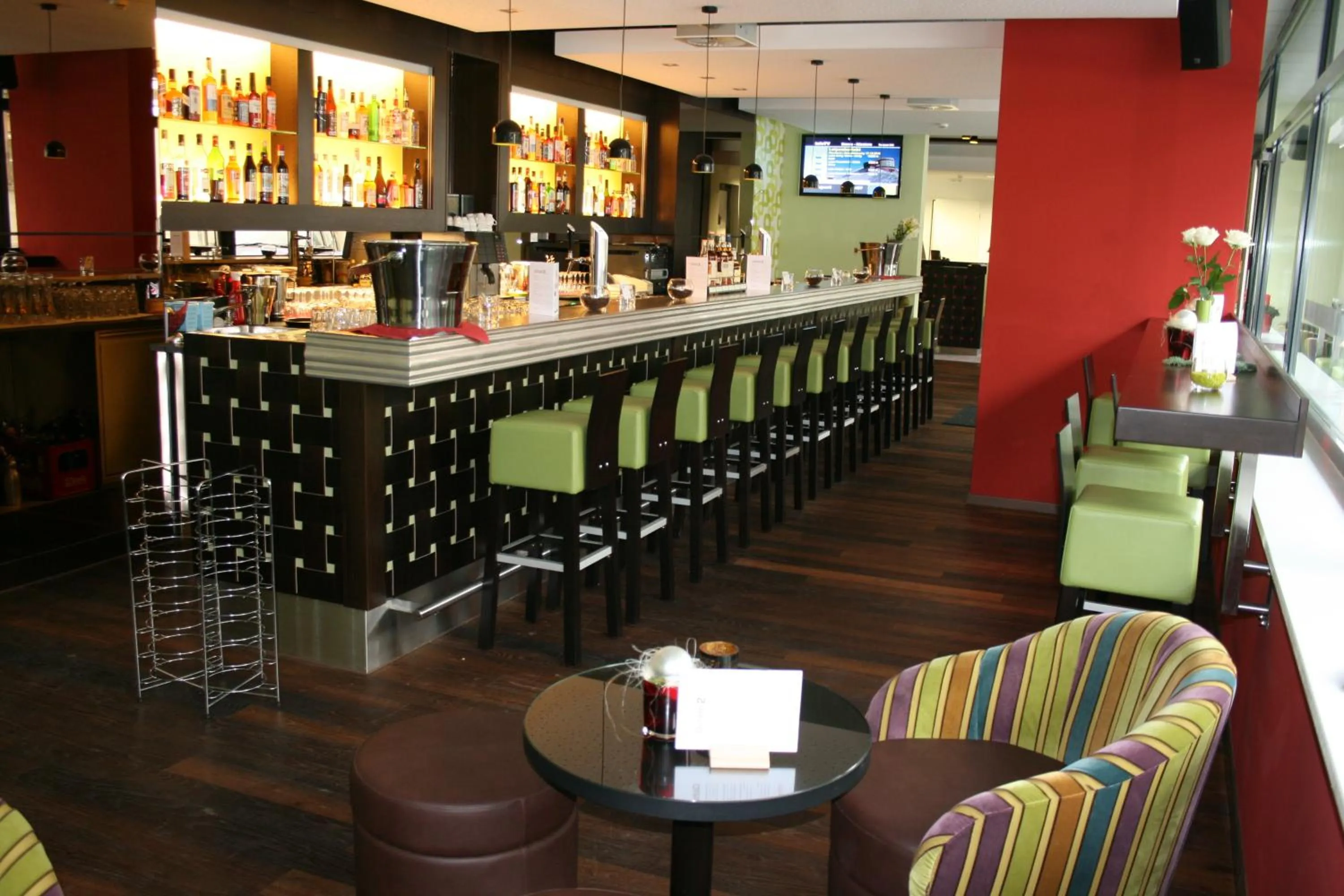 Lounge or bar in Hotel Ochsen 2 by Mountain Hotels