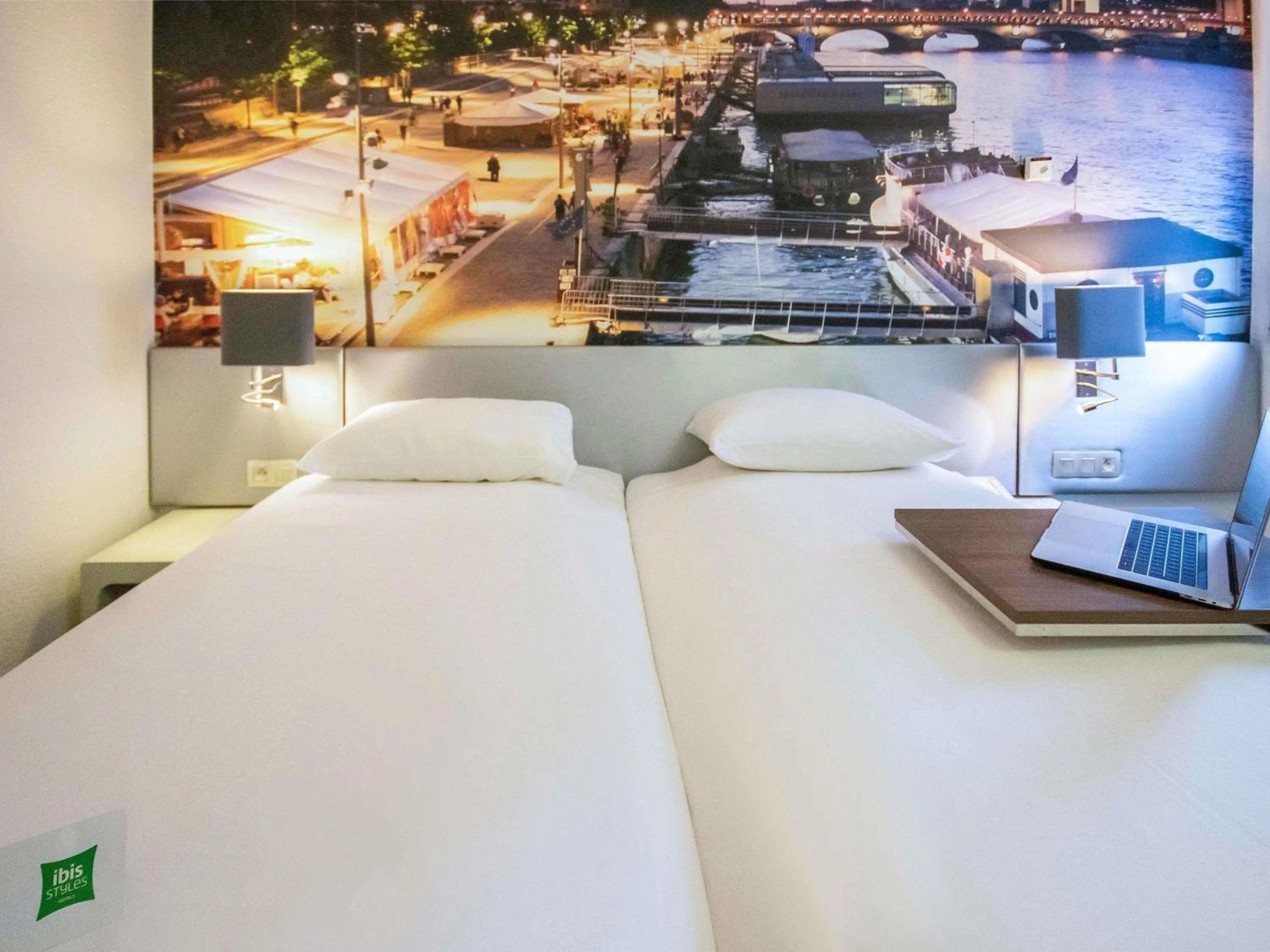 Bedroom, Bed in ibis Styles Paris Tolbiac Bibliotheque