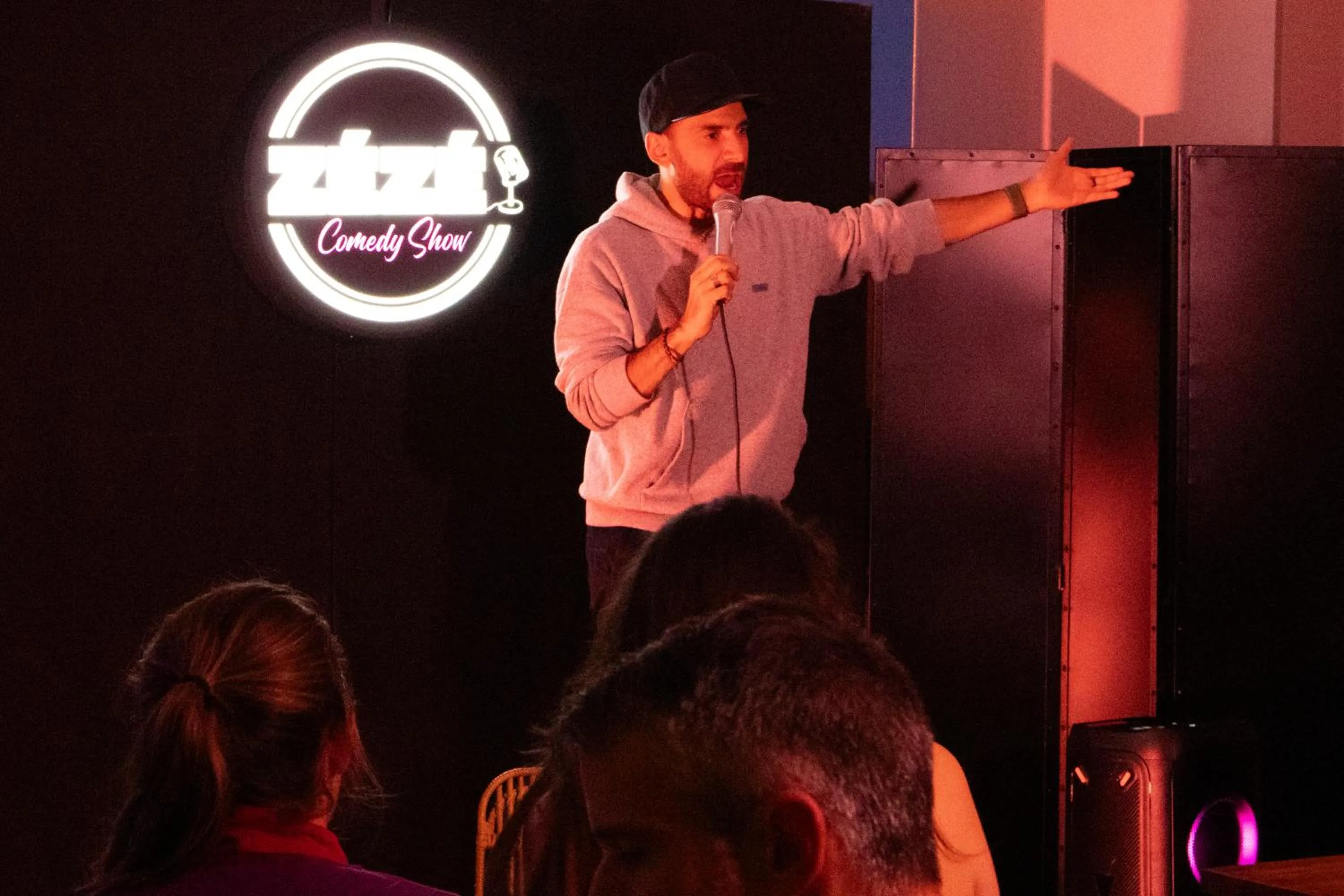 Evening entertainment in ibis Styles Paris Tolbiac Bibliotheque