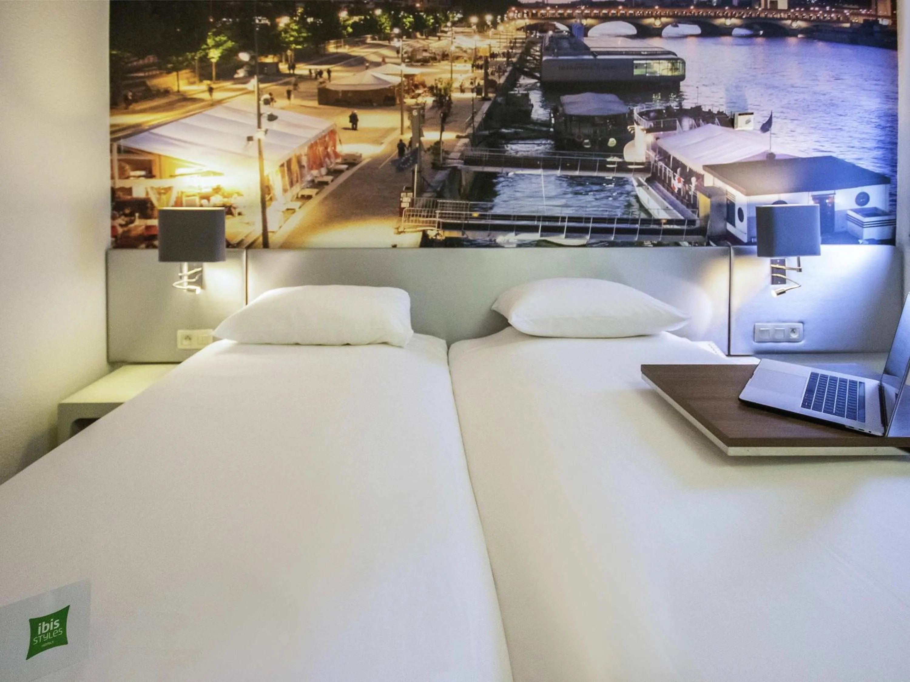 Bedroom, Bed in ibis Styles Paris Tolbiac Bibliotheque