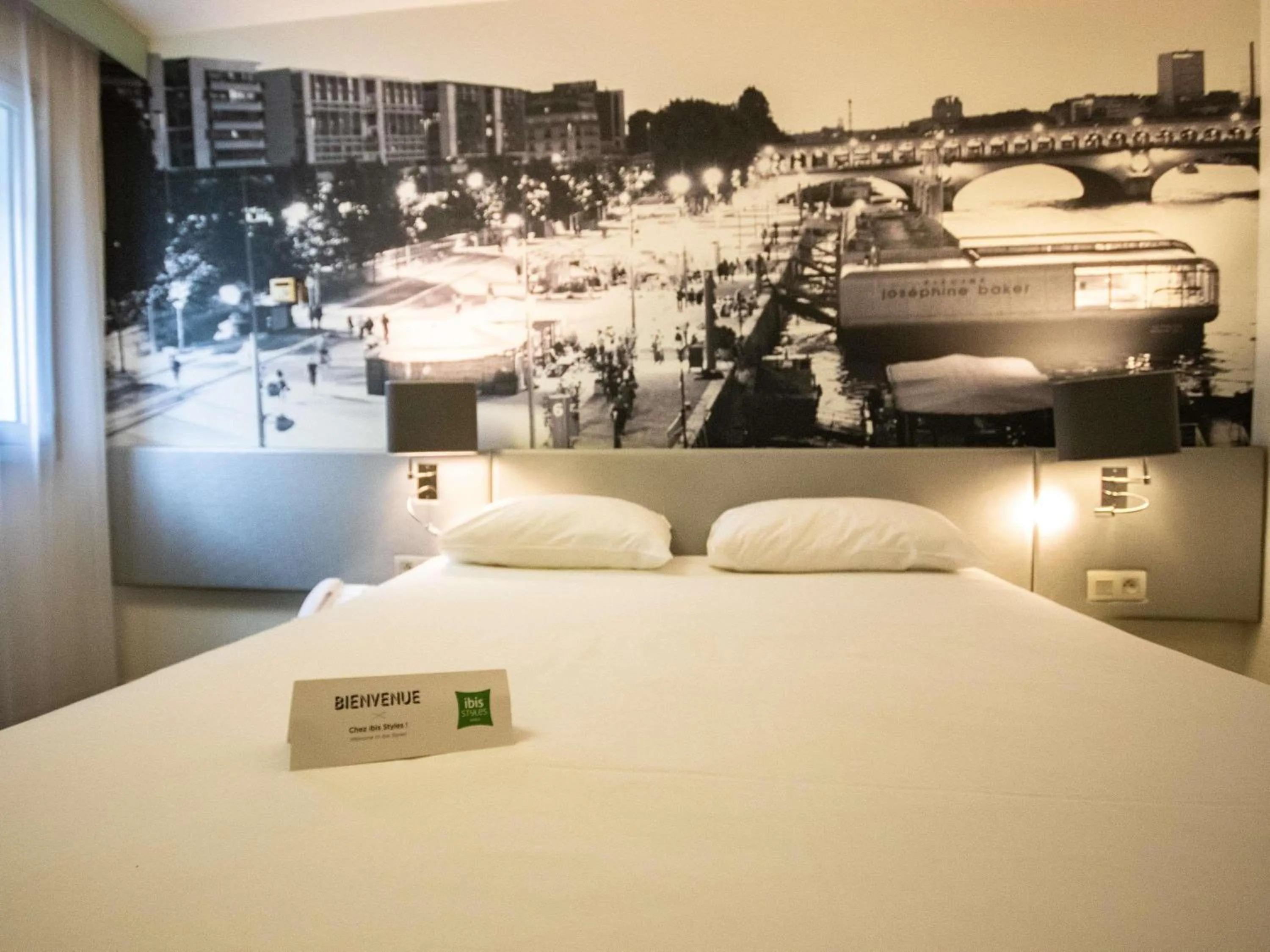 Bedroom, Bed in ibis Styles Paris Tolbiac Bibliotheque