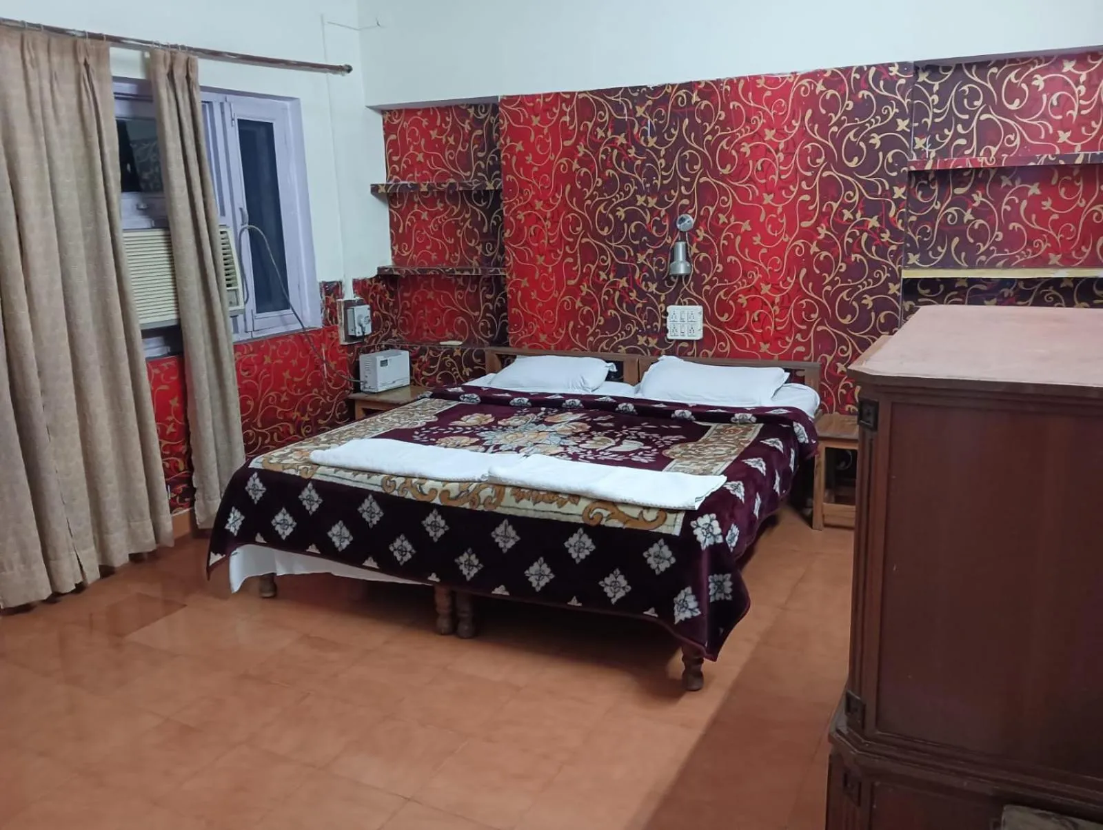 Deluxe King Room in Jungle Lodge