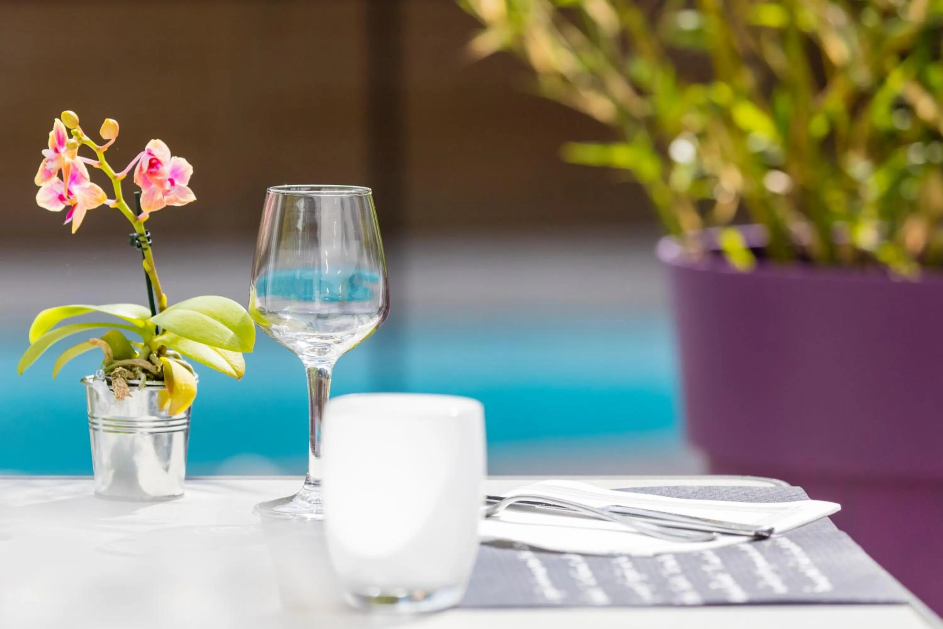 Decorative detail in LOGIS Hôtel Restaurant Le Clos Fleuri