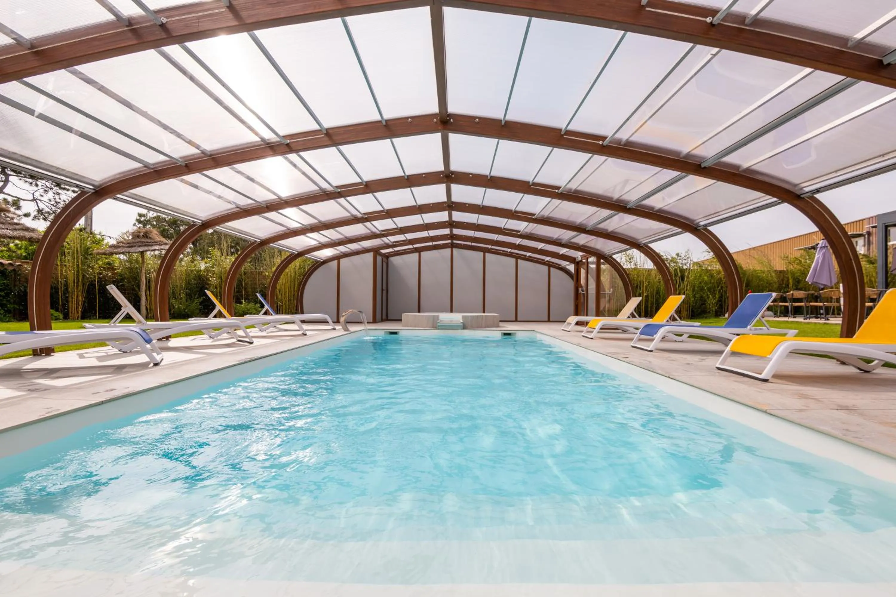 Hot Tub in LOGIS Hôtel Restaurant Le Clos Fleuri