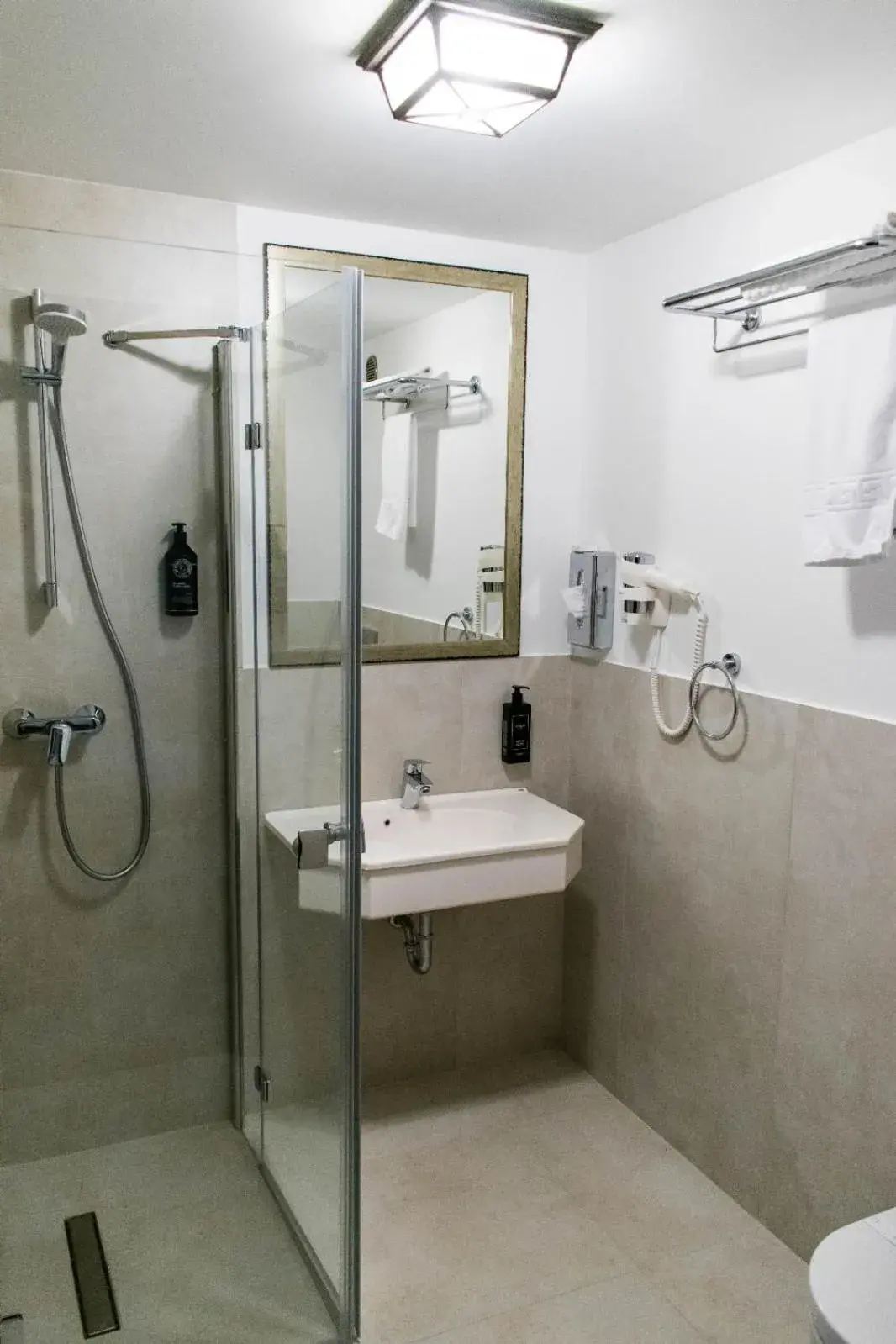 Superior Double Room in Hotel Gradina Morii Superior Double Room in Hotel Gradina Morii