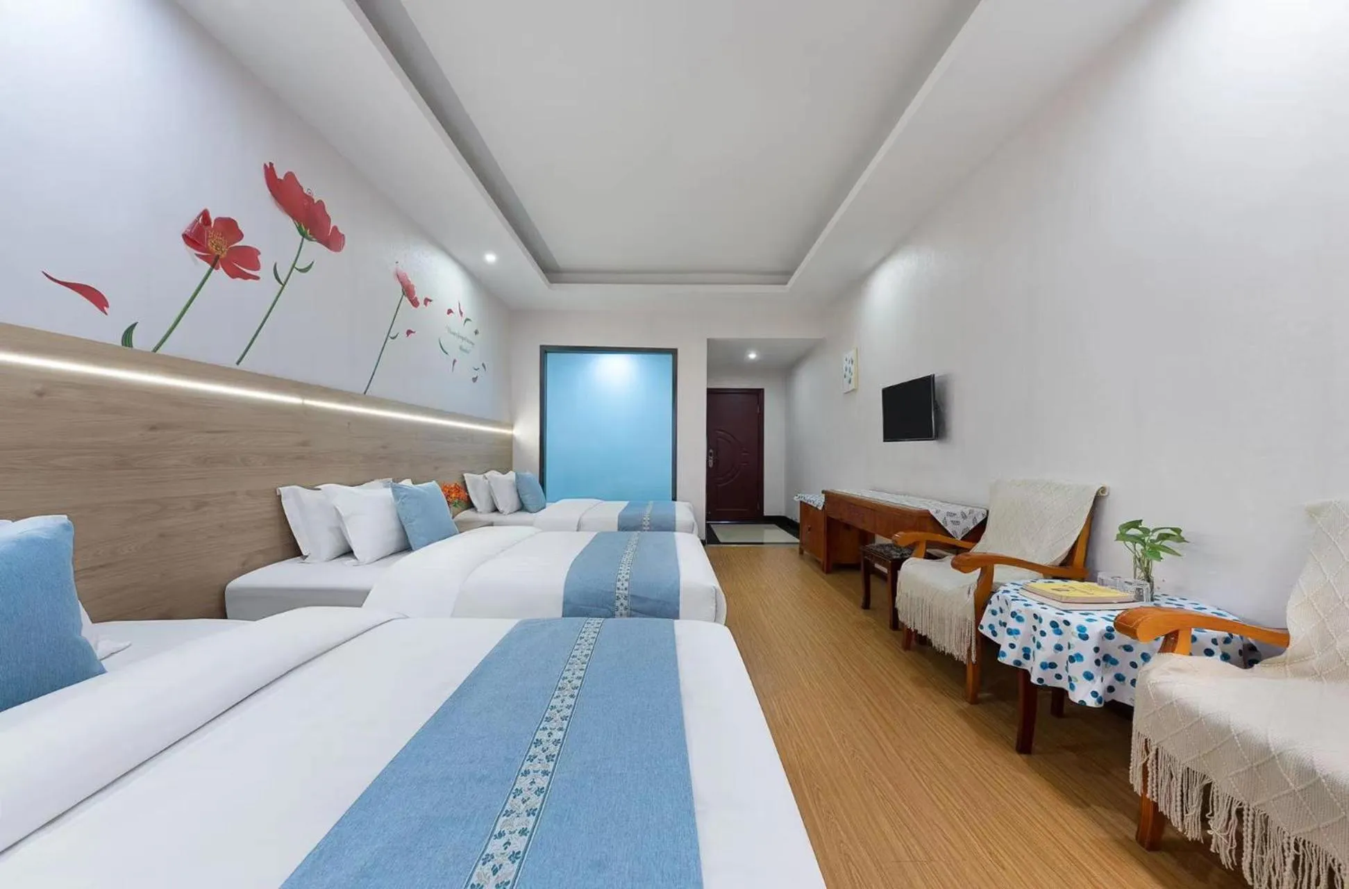 Bed in Emeishan Hongzhao Hotel