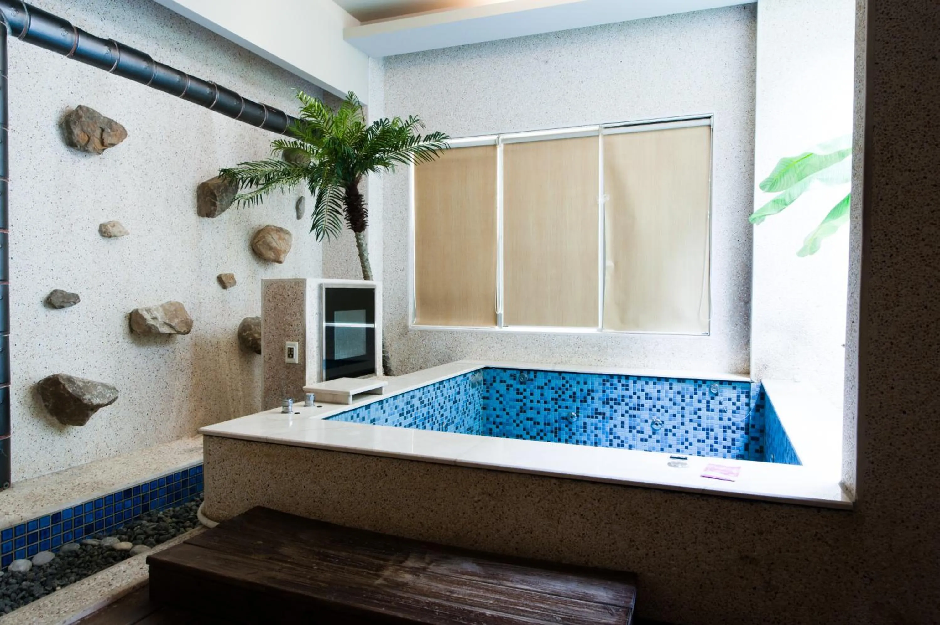 Her Home Spa Motel Chiayi