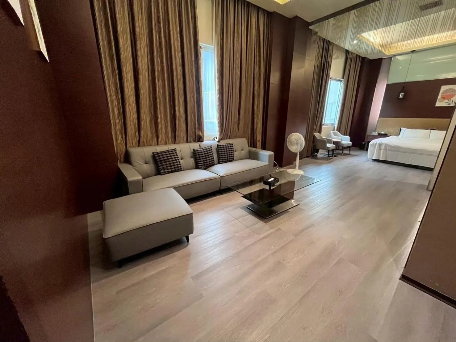 Bed in Her Home Spa Motel Chiayi
