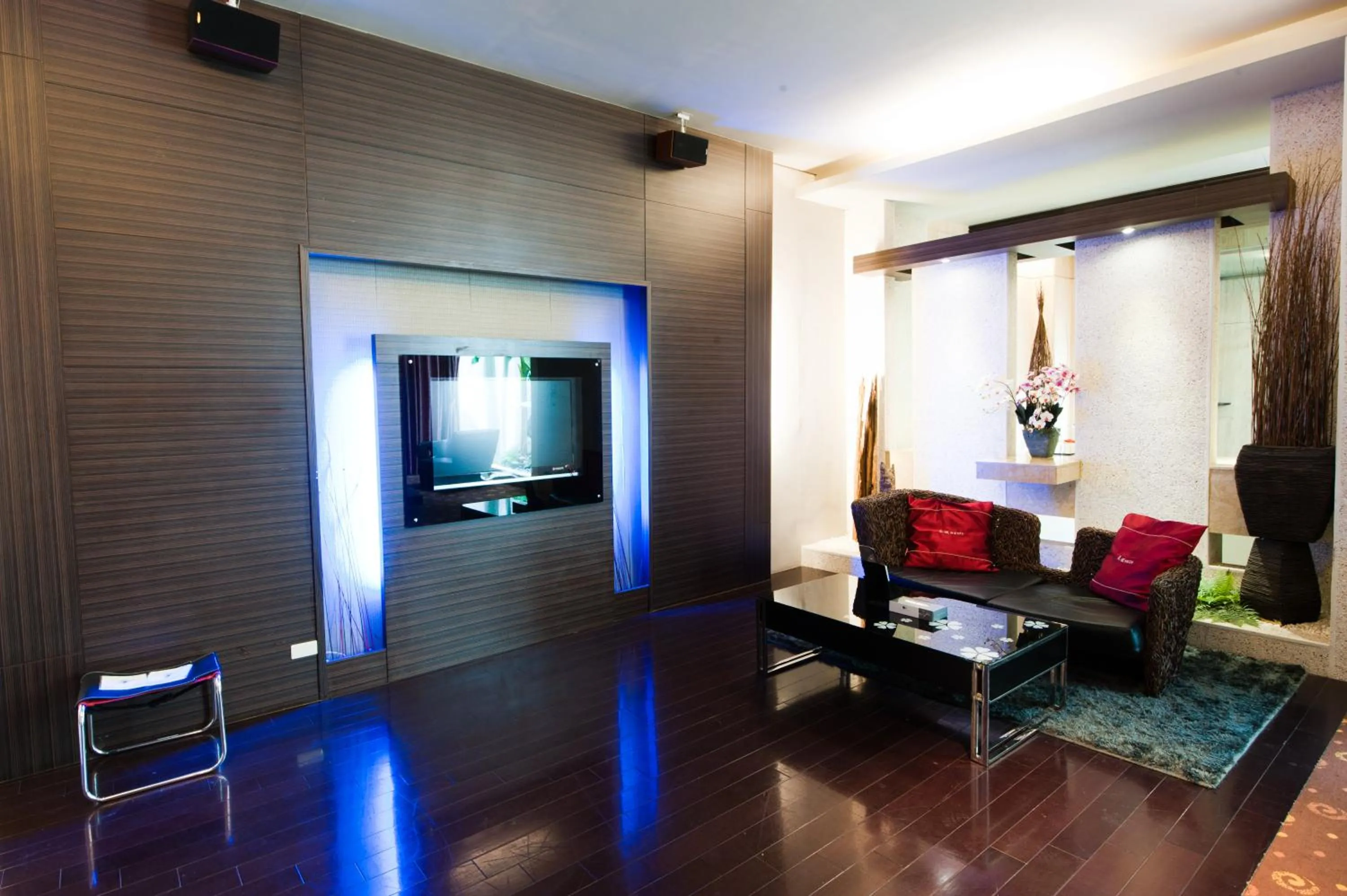 Her Home Spa Motel Chiayi